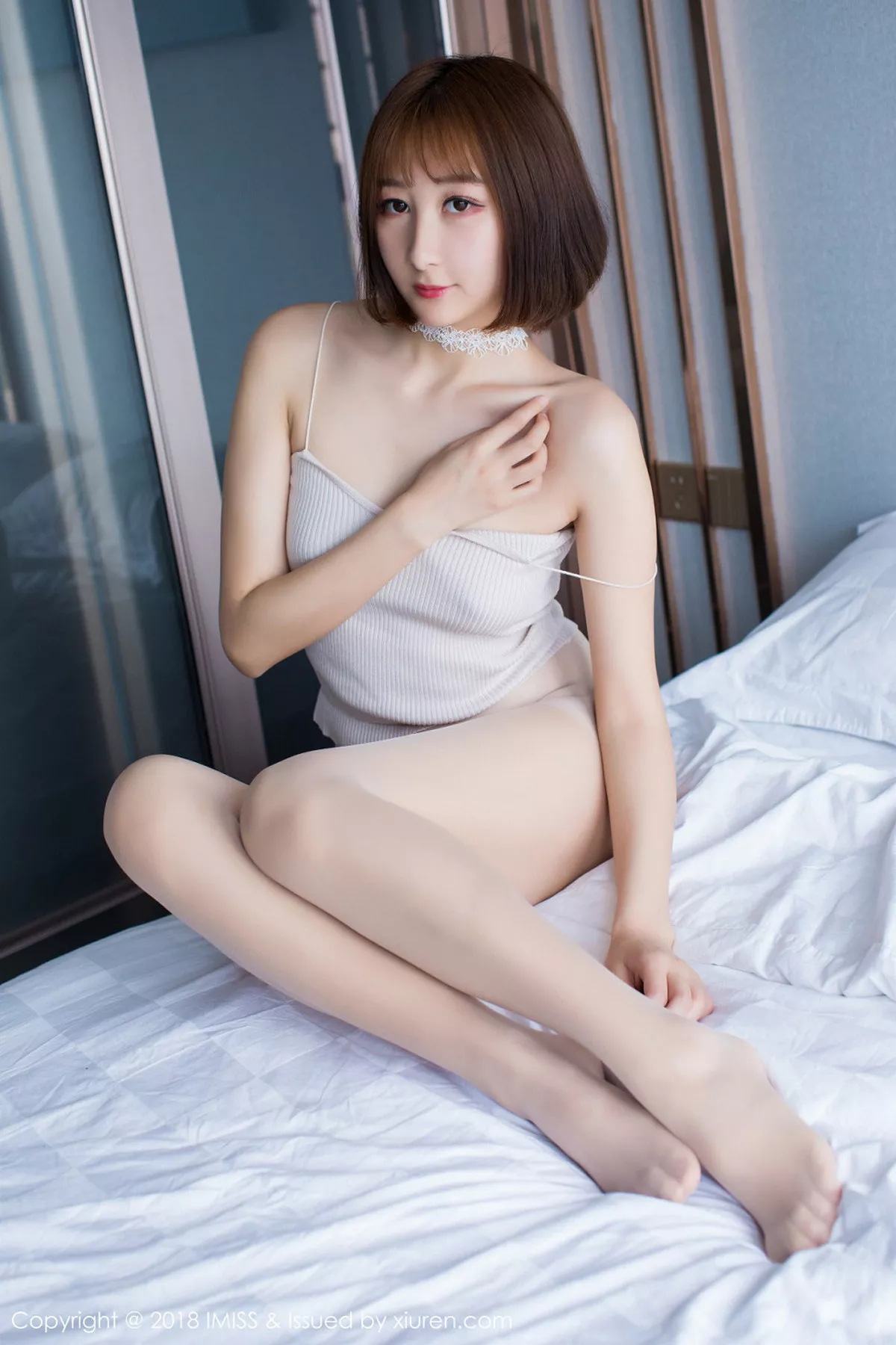 秀人集.com_[IMISS爱蜜社]Vol.240_嫩模九尾Ivy吊带背心配无内肉丝裤袜透视秀翘臀诱惑写真53P