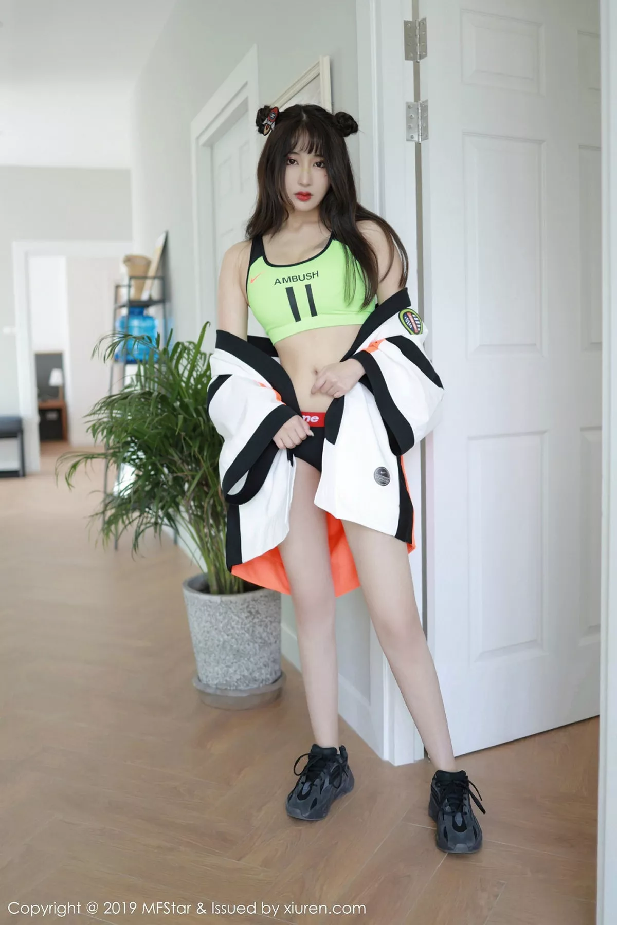 秀人集.com_[MFStar模范学院]Vol.226_嫩模Betty林子欣清迈旅拍私房真空运动服露半球诱惑写真45P