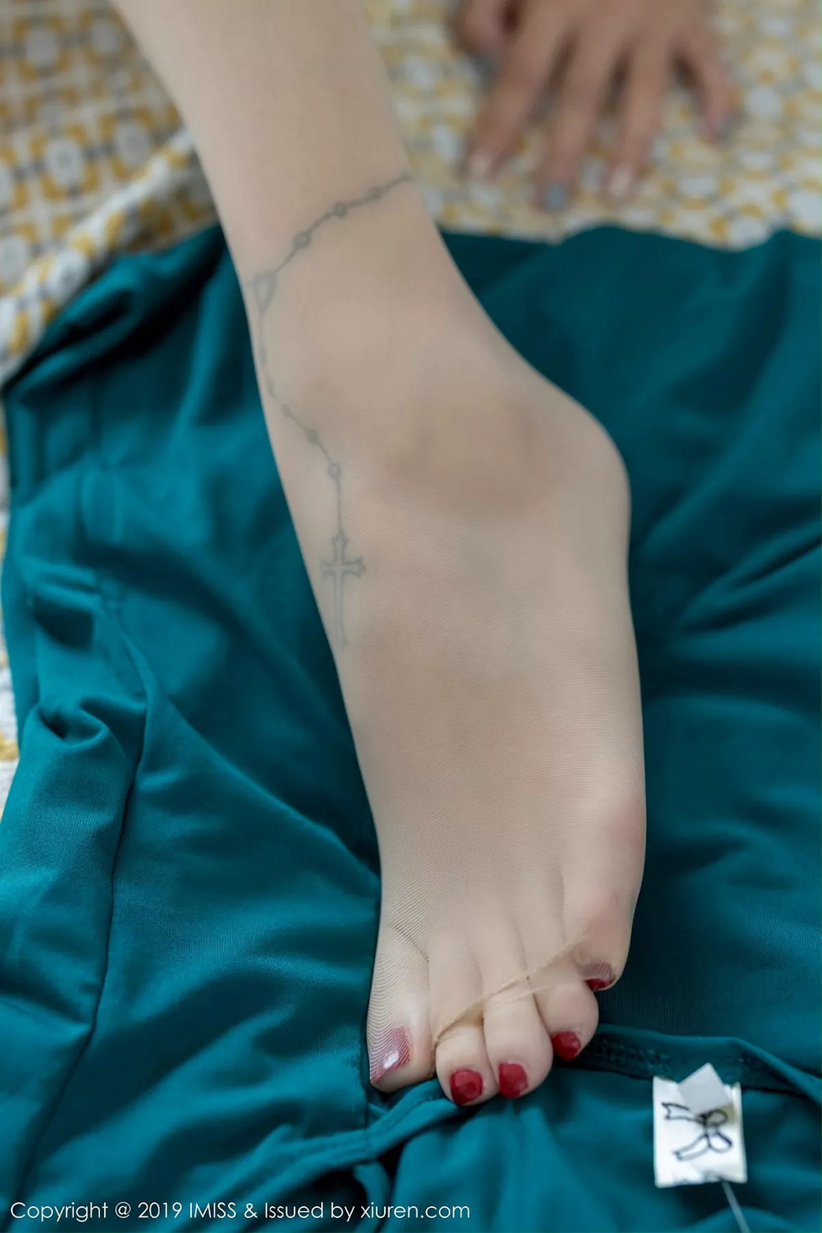 秀人集.com_[IMISS爱蜜社]Vol.411_气质女神Lavinia泰国清迈旅拍私房黑色内衣秀完美身材诱惑写真44P