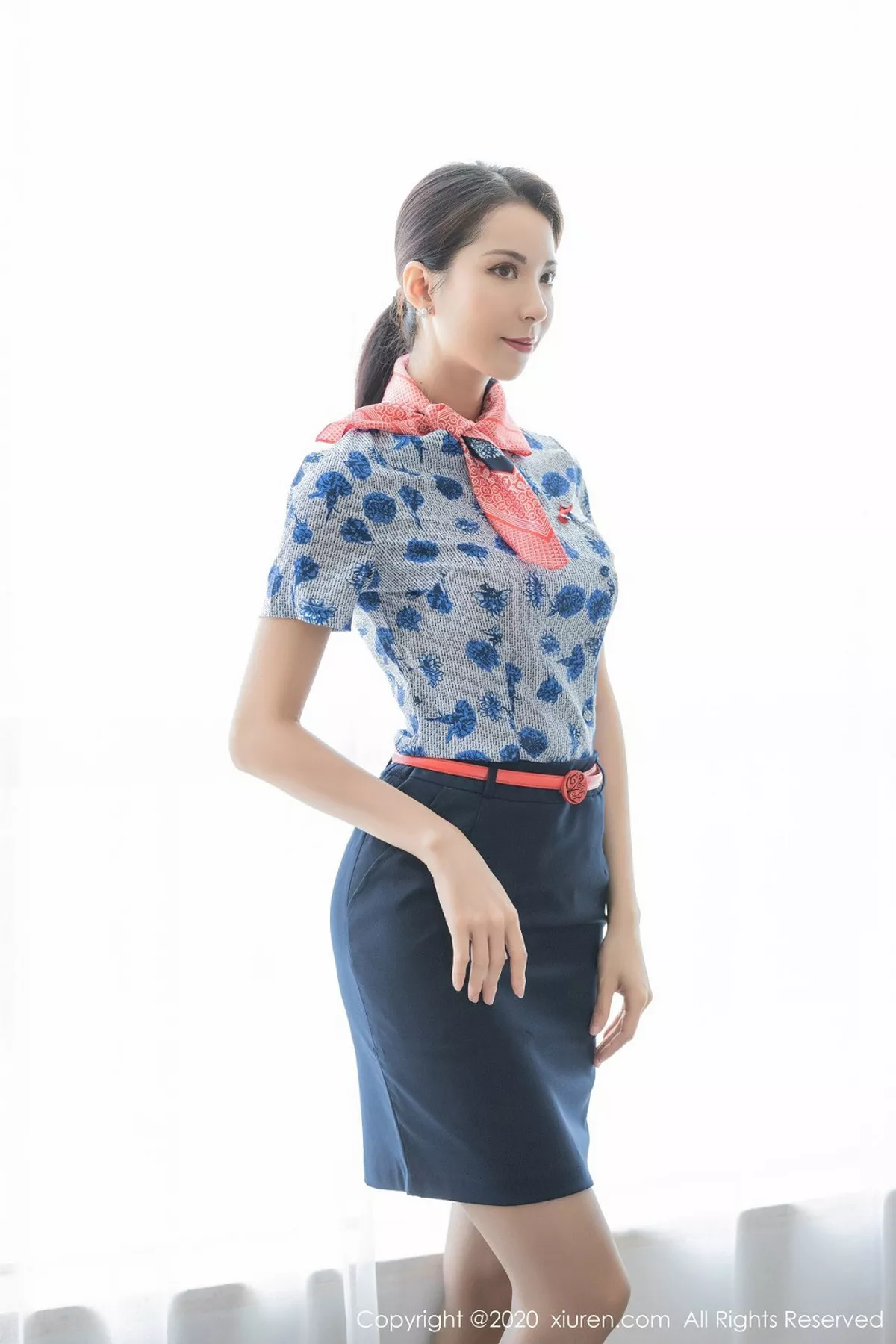 秀人集.com_[XiuRen秀人网]No.2018_气质美女Carry私房性感内衣配超薄黑丝裤袜秀完美身材写真36P