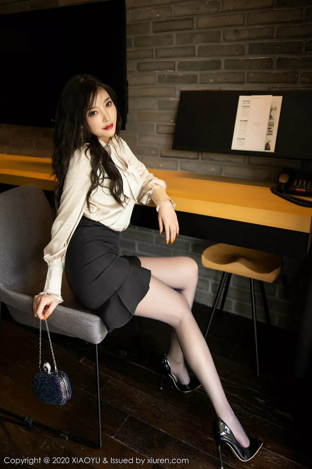 秀人集.com_[XiaoYu画语界]Vol.263_女神杨晨晨sugar济州岛旅拍精致镂空内衣配黑丝袜诱惑写真106P