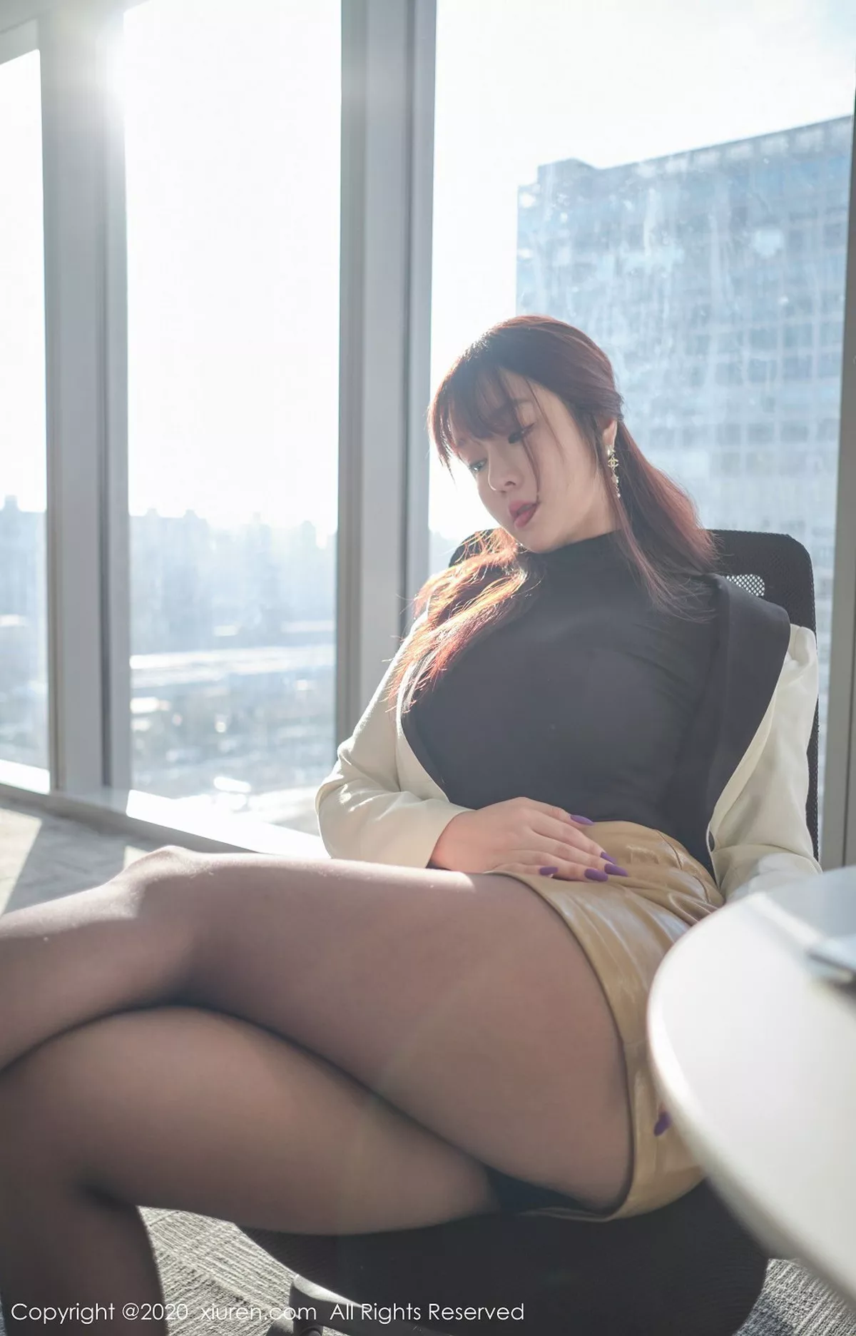 秀人集.com_[XiuRen秀人网]No.2259_女神王雨纯阳光窗台秘书制服主题黑丝裤袜秀透视内裤诱惑写真56P