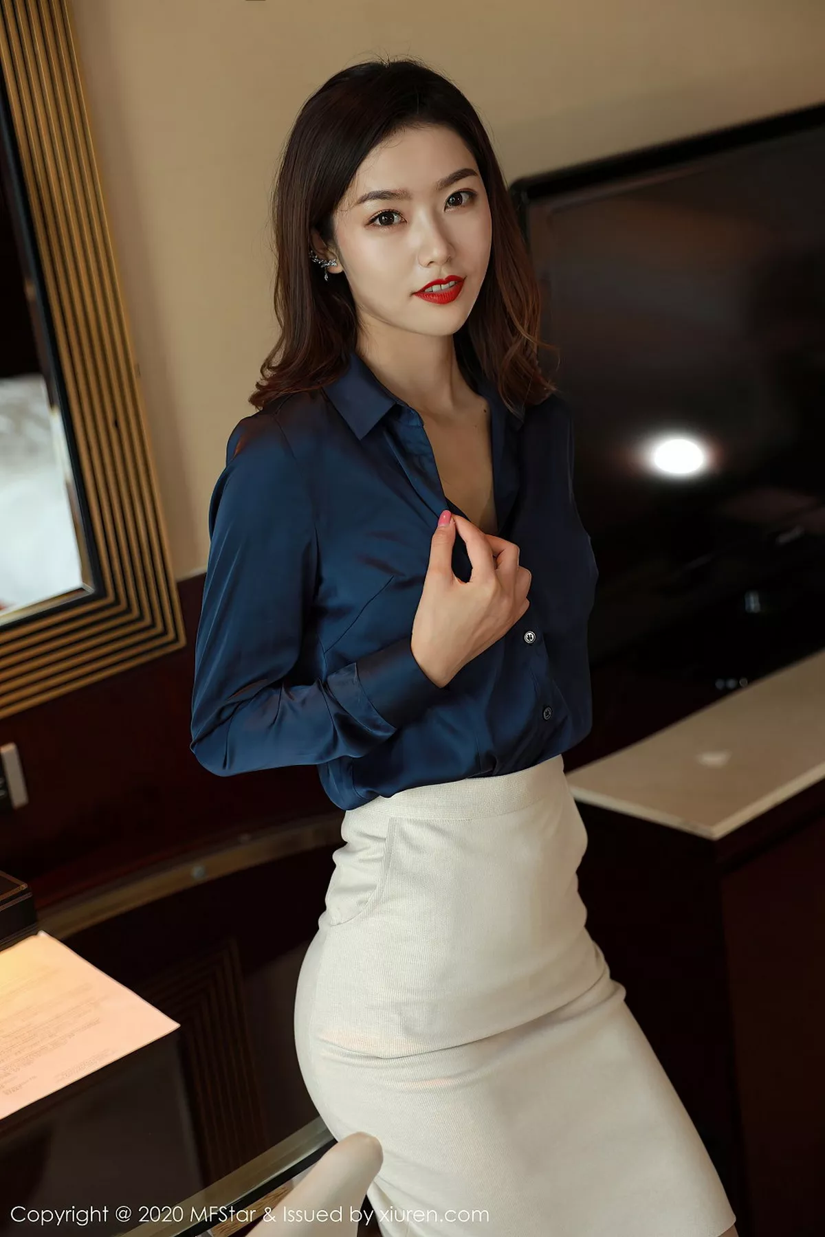 秀人集.com_[MFStar模范学院]Vol.381_嫩模方子萱经典职场秘书0L主题黑色内衣配肉丝裤袜诱惑写真71P