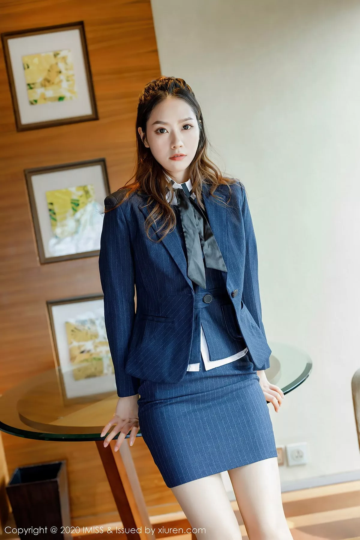 秀人集.com_[IMISS爱蜜社]Vol.505_嫩模方子萱职场秘书OL主题粉色镂空内衣配肉丝裤袜诱惑写真90P