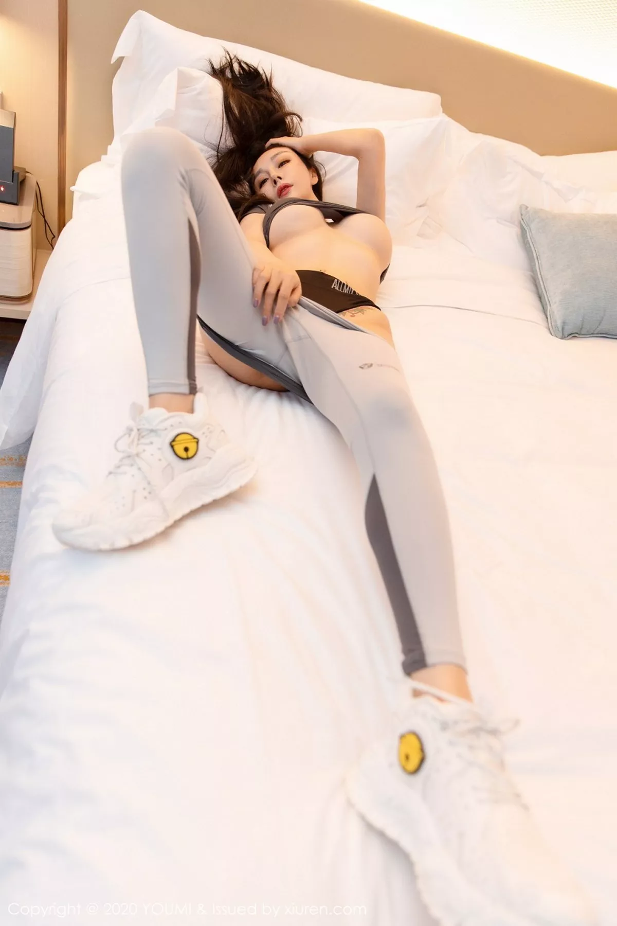 秀人集.com_[YouMi尤蜜荟]Vol.554_嫩模田冰冰私房矫健运动风格内衣半撩露豪乳勾魂诱惑写真40P