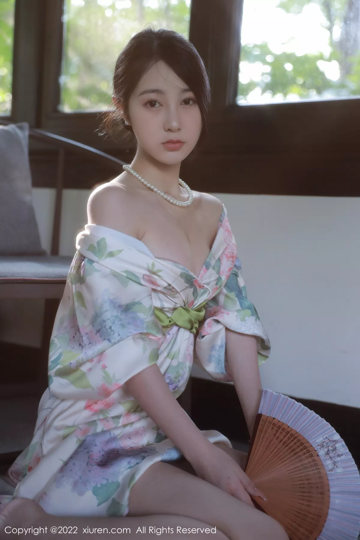 秀人集.com_[XiuRen秀人网]No.5514_模特谢晚晚性感白色带花纹长裙配原色丝袜秀完美身材诱惑写真111P