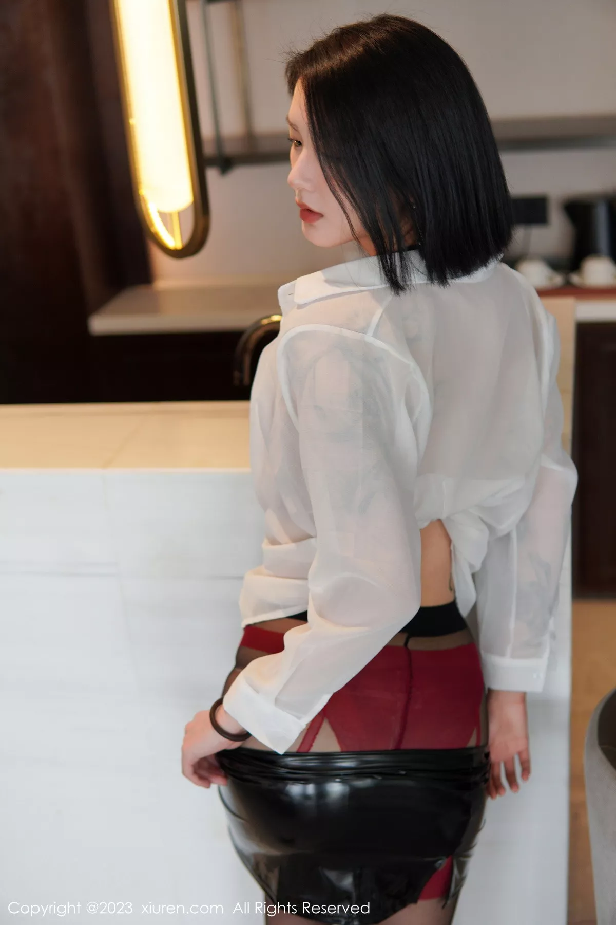 秀人集.com_[XiuRen秀人网]No.6158_新人模特乔一一性感白T配黑皮短裙露蕾丝内衣黑丝吊袜诱惑写真80P