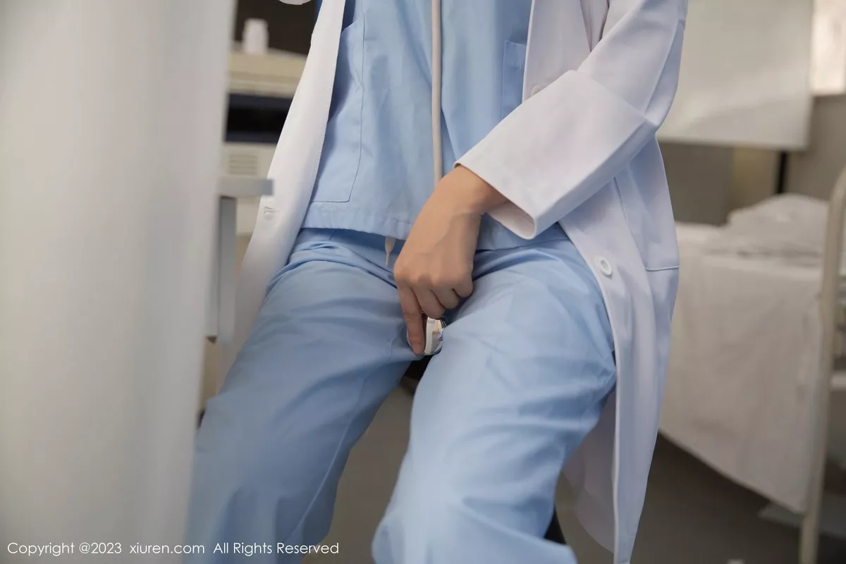 秀人集.com_[XiuRen秀人网]No.6849_女神绮里嘉ula美女医生装扮露蓝色蕾丝内衣秀曼妙身姿诱惑写真83P