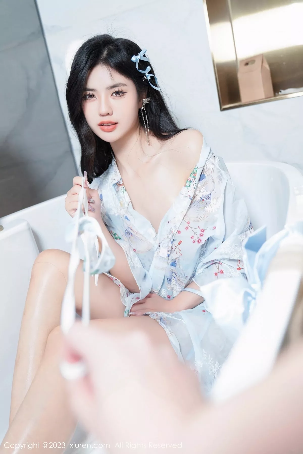 秀人集.com_[XiuRen秀人网]No.6924_模特浅浅Danny淡蓝色花纹睡裙配原色丝袜秀曼妙身姿诱惑写真79P