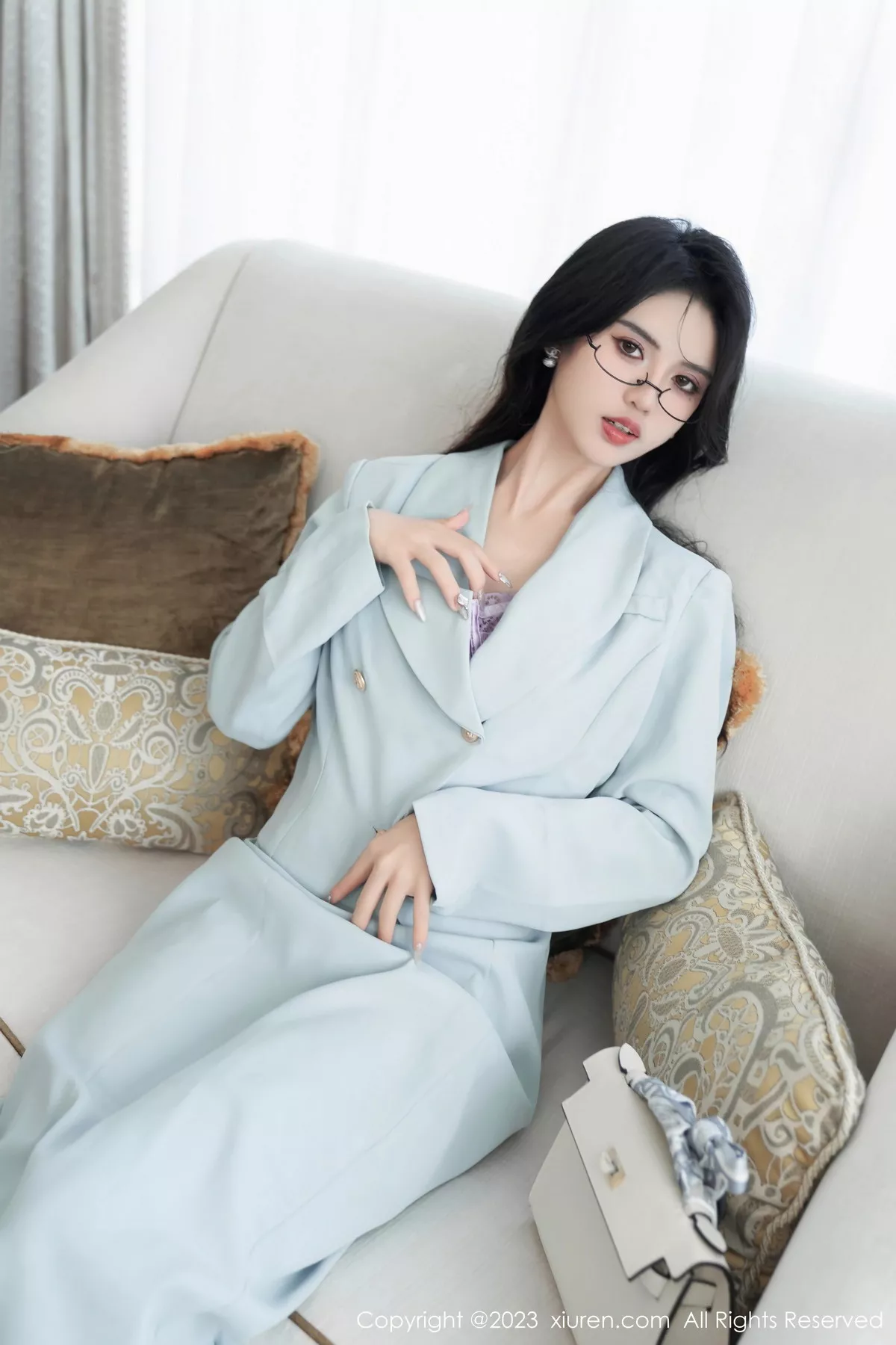 秀人集.com_[XiuRen秀人网]No.7708_模特浅浅Danny性感浅色服饰露紫色蕾丝内衣秀曼妙身姿诱惑写真74P