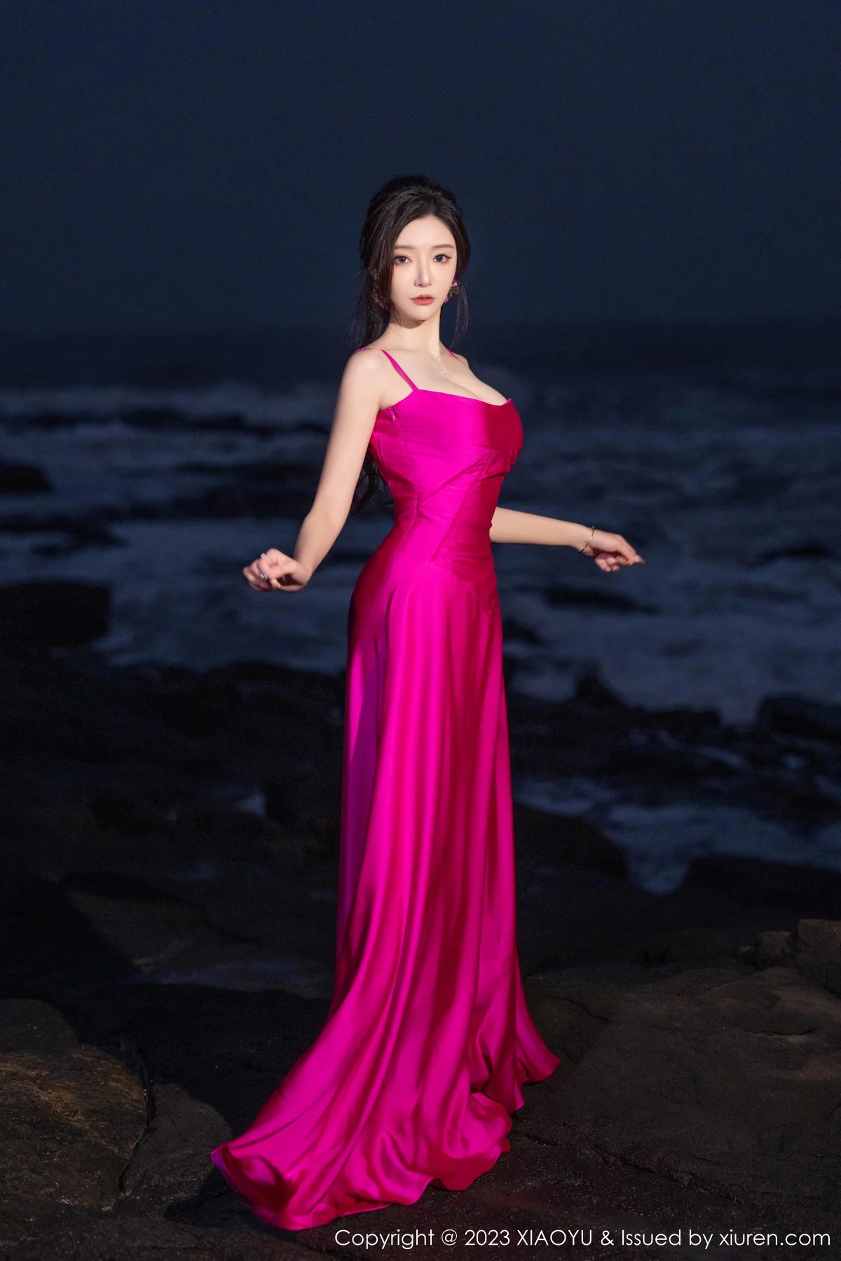 秀人集.com_[XiaoYu画语界]Vol.1174_女神王馨瑶yanni红色吊带连衣长裙+黑色蕾丝情趣服迷人诱惑写真84P