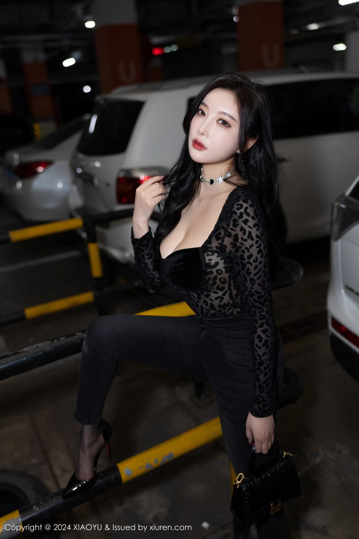 秀人集.com_[XiaoYu画语界]Vol.1216_女神杨晨晨Yome黑色豹纹配牛仔裤露性感黑色内衣完美诱惑写真88P