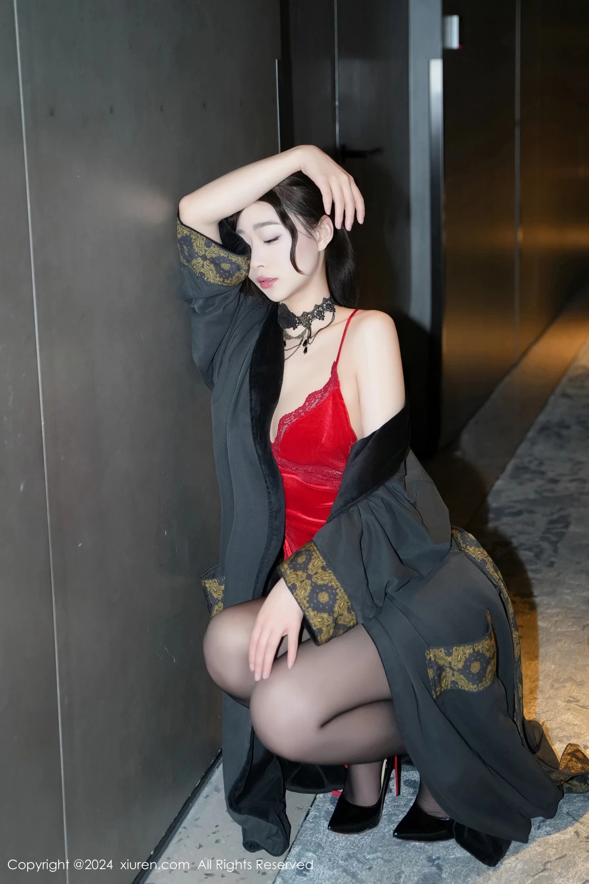 秀人集.com_[XiuRen秀人网]No.8547_模特软糖爱喝奶性感红色吊带短裙配黑丝吊袜秀曼妙身姿诱惑写真73P