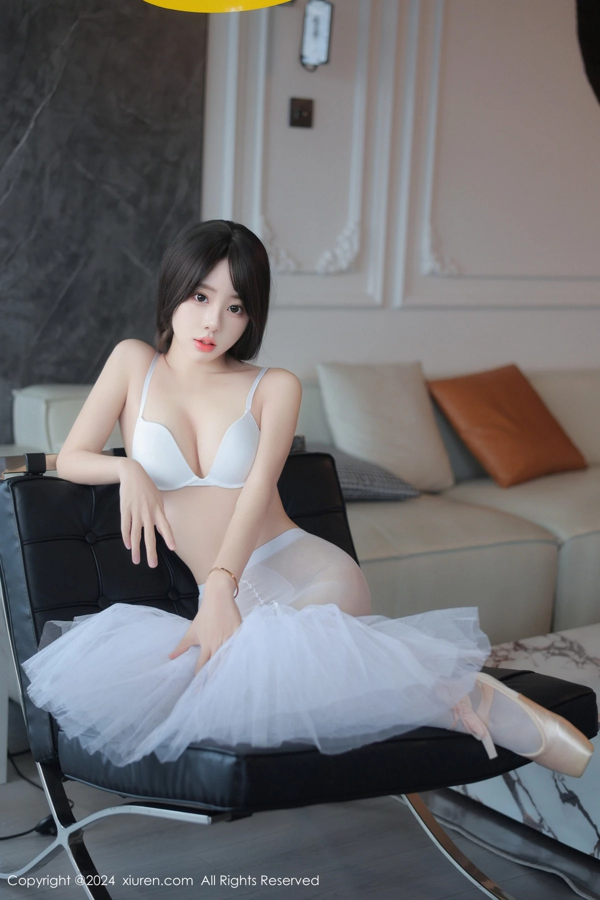 秀人集.com_[XiuRen秀人网]No.8564_模特桃妖夭性感白色芭蕾连体衣配白丝裤袜秀曼妙身姿诱惑写真80P