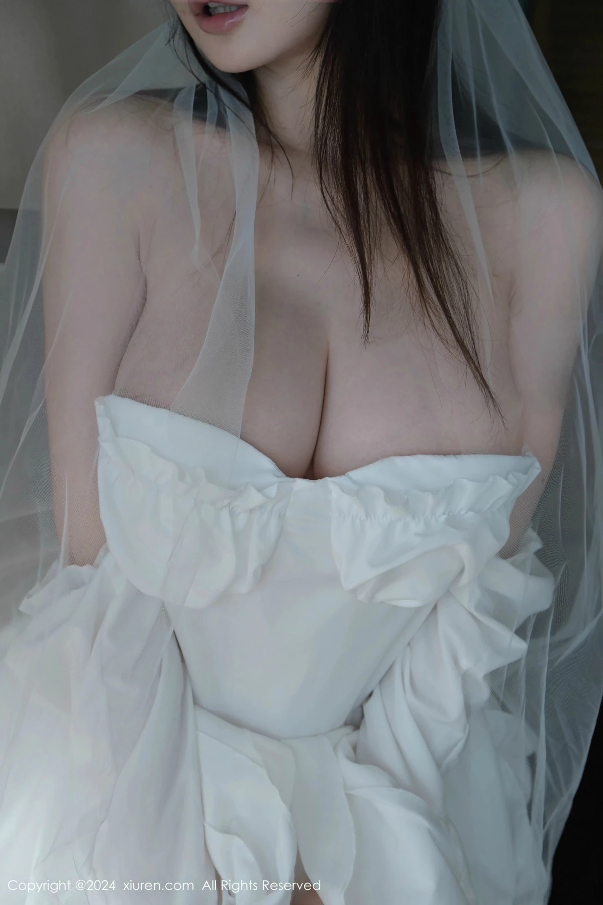 秀人集.com_[XiuRen秀人网]No.9535_模特糯美子MINIbabe性感白色婚纱配情趣内衣秀惹火身材诱惑写真59P