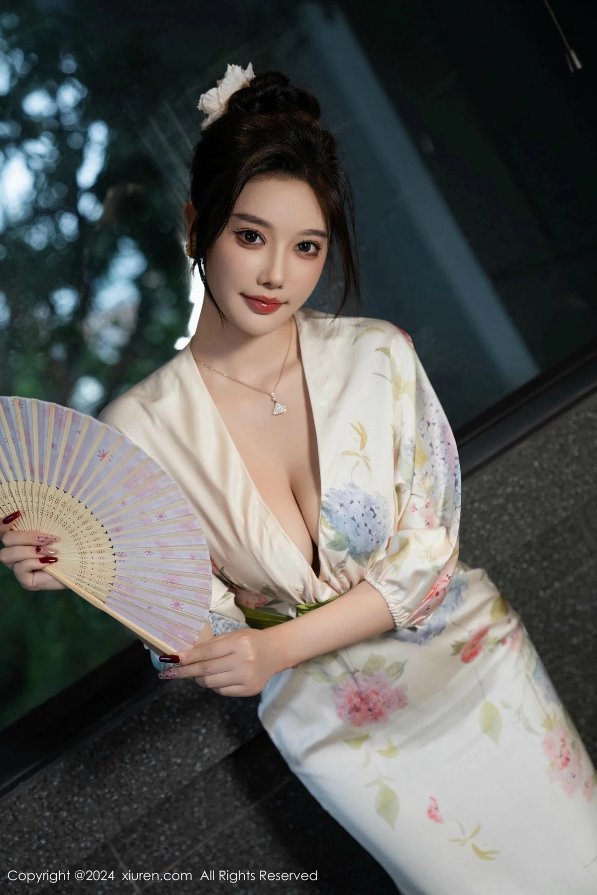 秀人集.com_[XiuRen秀人网]No.9470_女神杨晨晨Yome白色连衣裙+红色蕾丝情趣内衣秀丰腴身材诱惑写真99P