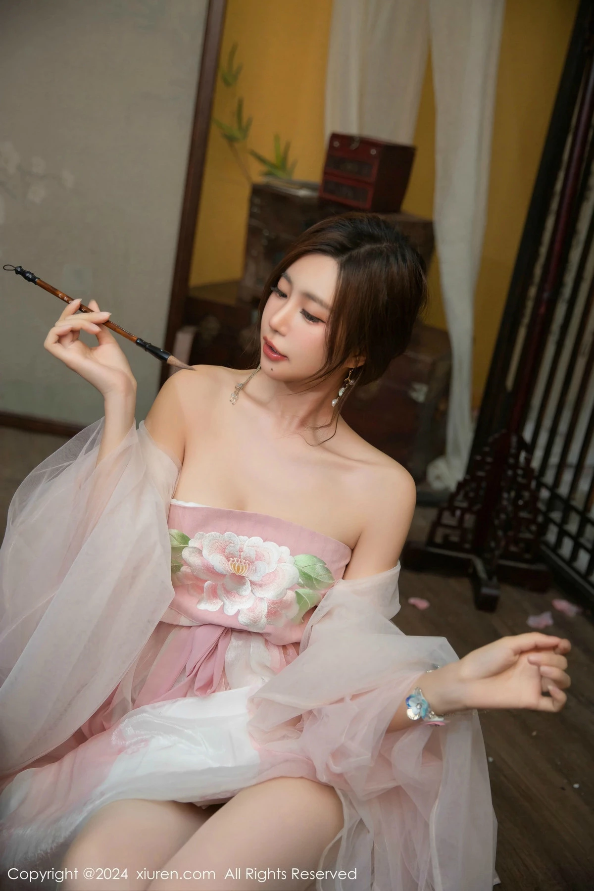 秀人集.com_[XiuRen秀人网]No.9475_女神绮里嘉ula私房性感轻透古风薄纱服饰秀曼妙身姿撩人诱惑写真80P