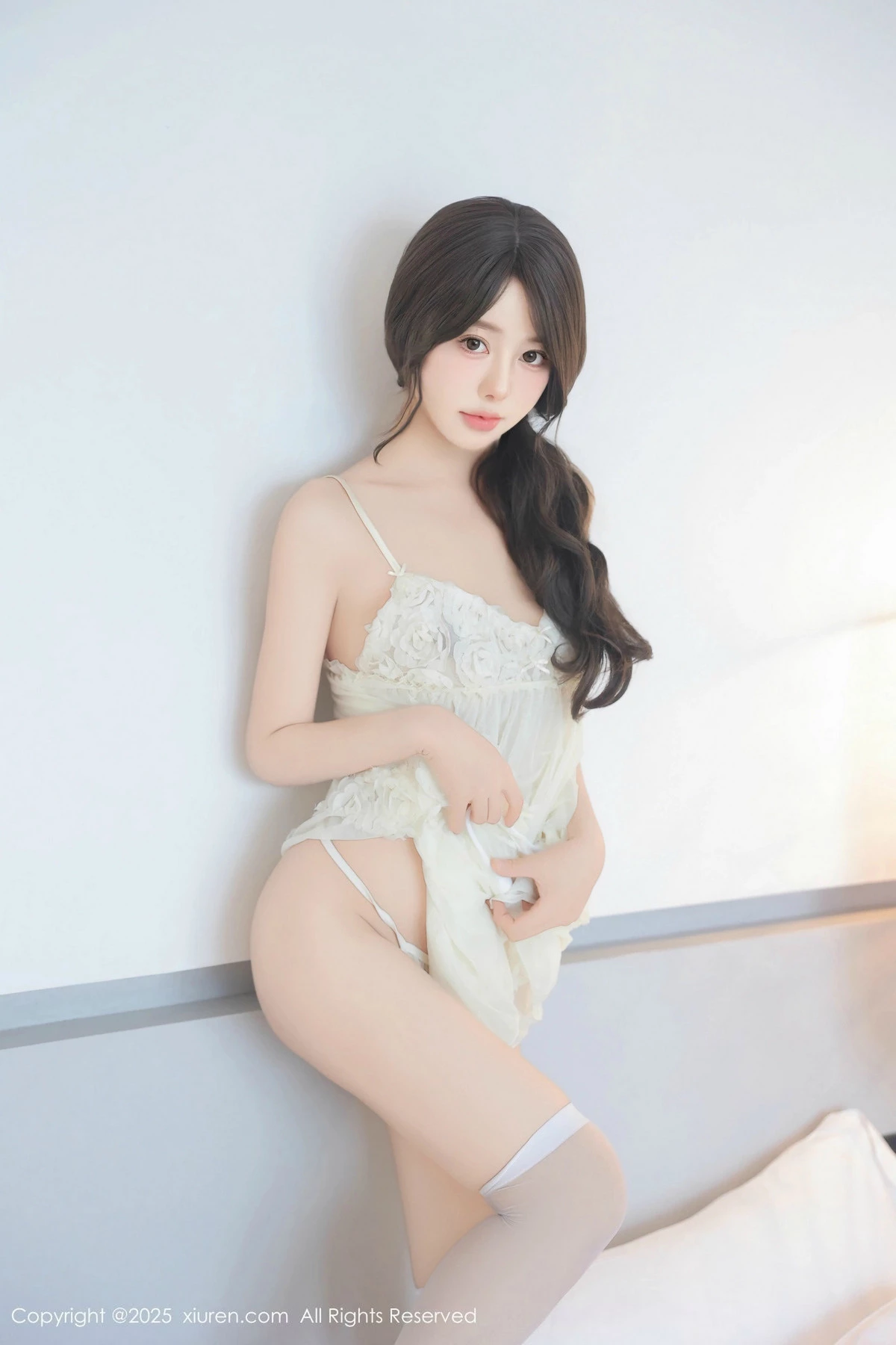 秀人集.com_[XiuRen秀人网]No.9851_模特桃妖夭浴室性感浅色连衣短裙配白丝袜湿身秀惹火身材诱惑写真113P