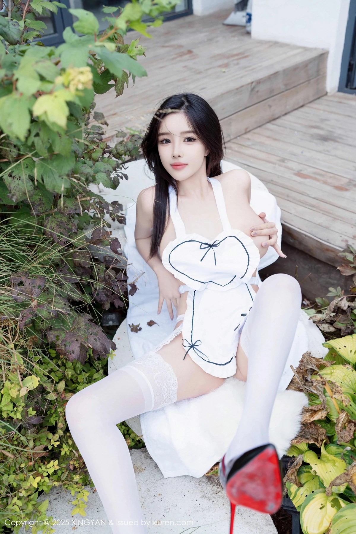 秀人集.com_[XINGYAN星颜社]VOL.310_模特袁圆性感白色情趣服饰配白丝吊袜秀惹火身材诱惑写真80P