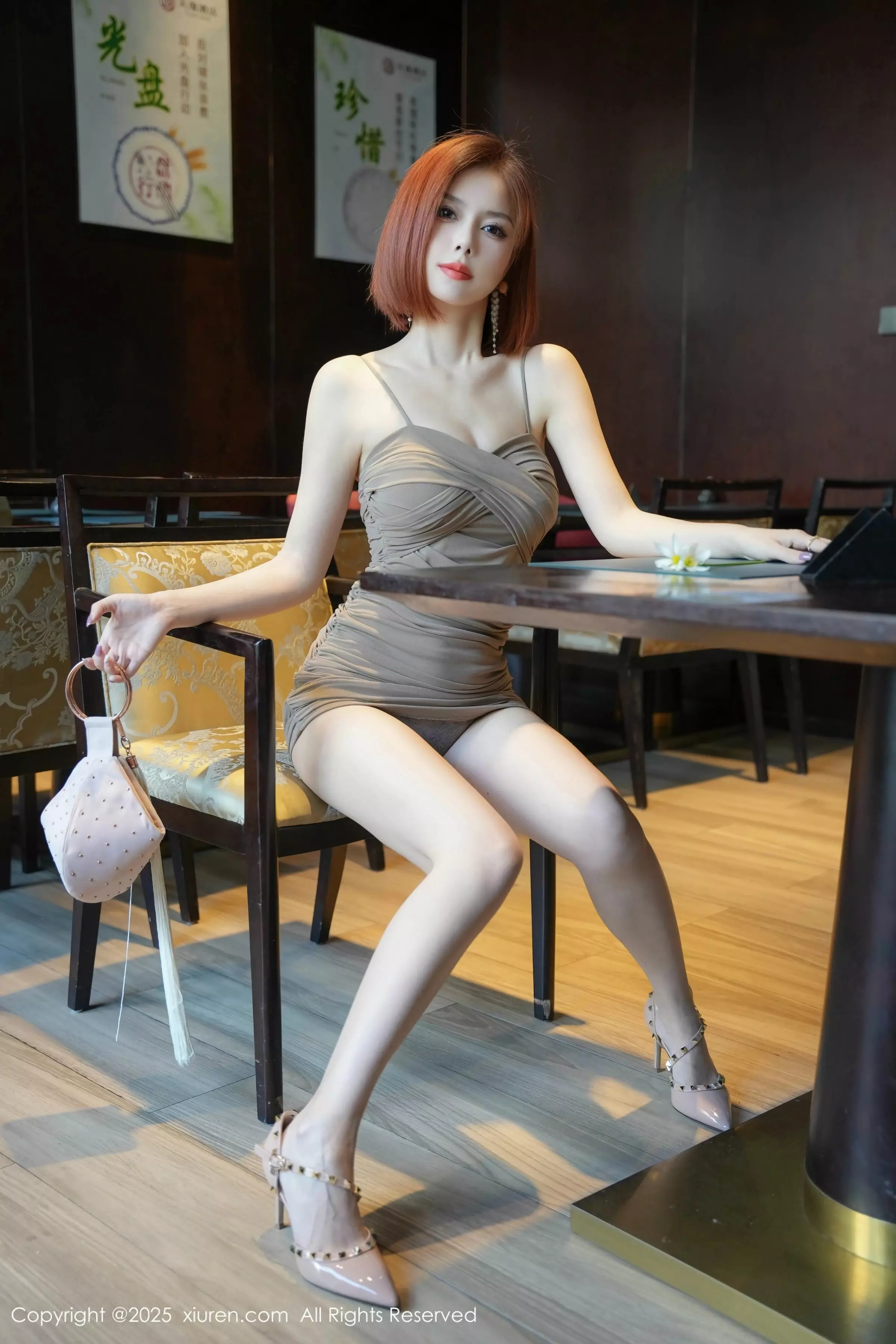 秀人集.com_[XiuRen秀人网]No.10312_模特白芷yy性感灰色包臀短裙配肉色丝袜秀曼妙身姿迷人诱惑写真73P