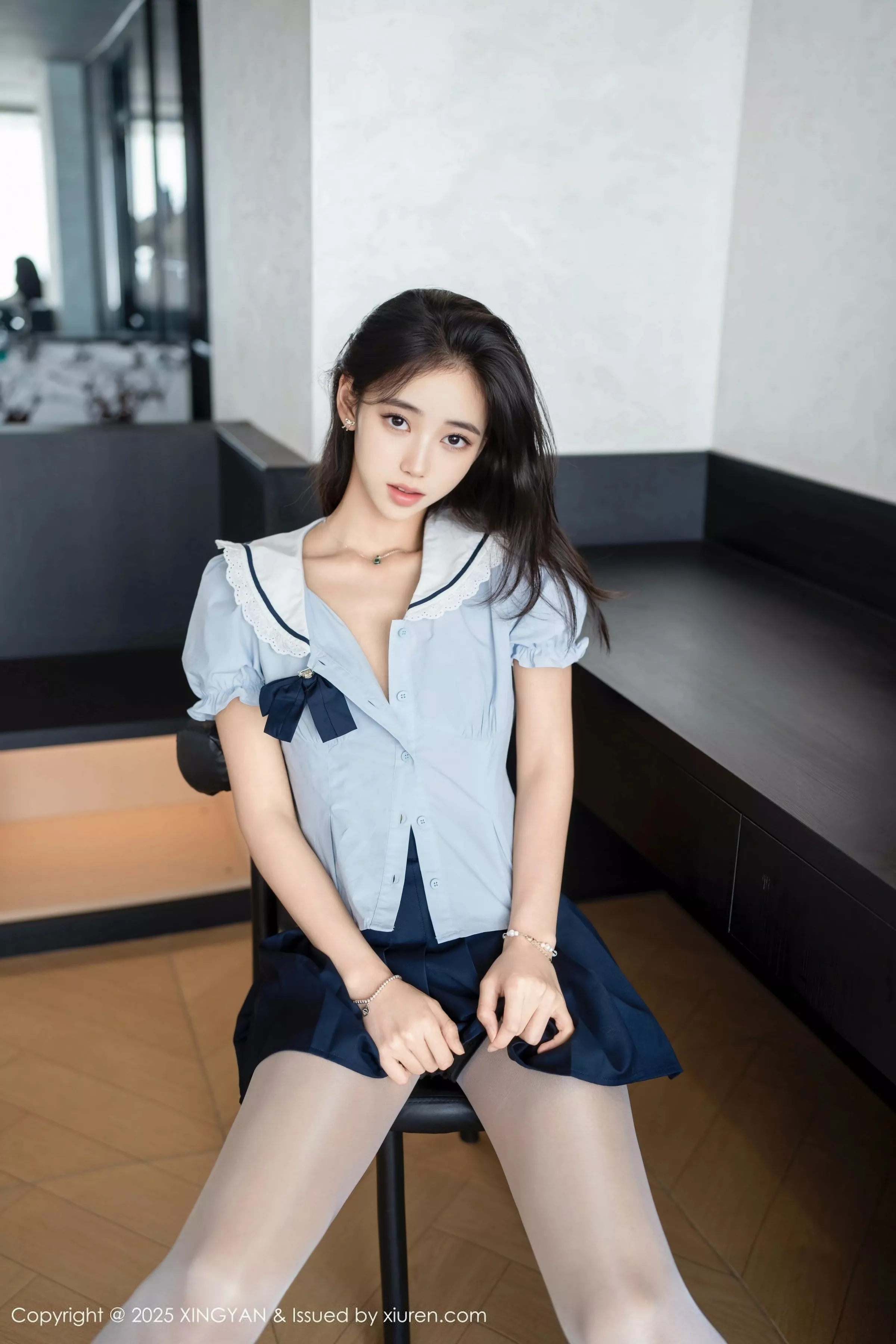 秀人集.com_[XINGYAN星颜社]VOL.360_模特时安安性感深色短裙配超薄无内白丝秀柔美身姿诱惑写真81P