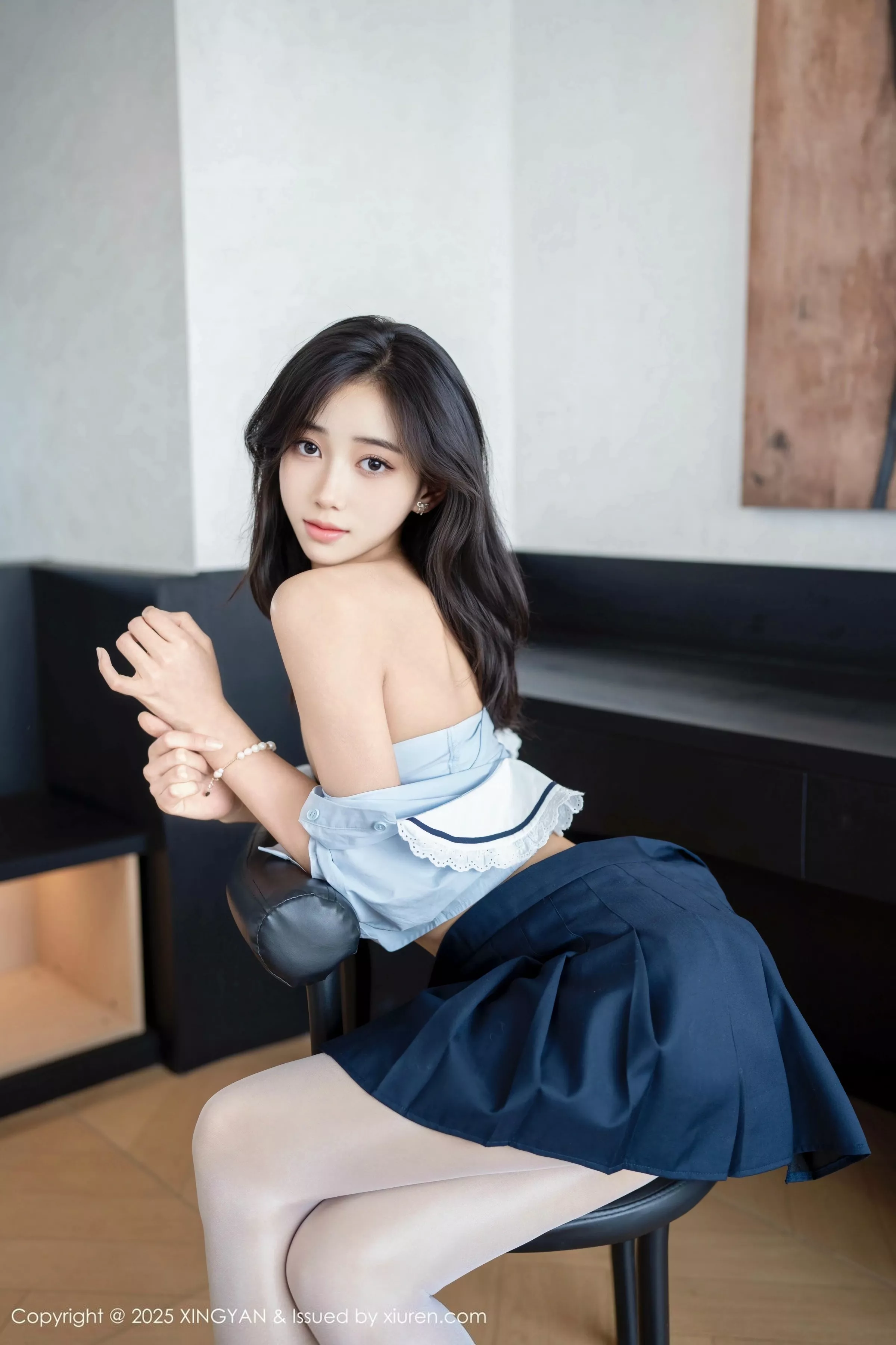 秀人集.com_[XINGYAN星颜社]VOL.360_模特时安安性感深色短裙配超薄无内白丝秀柔美身姿诱惑写真81P