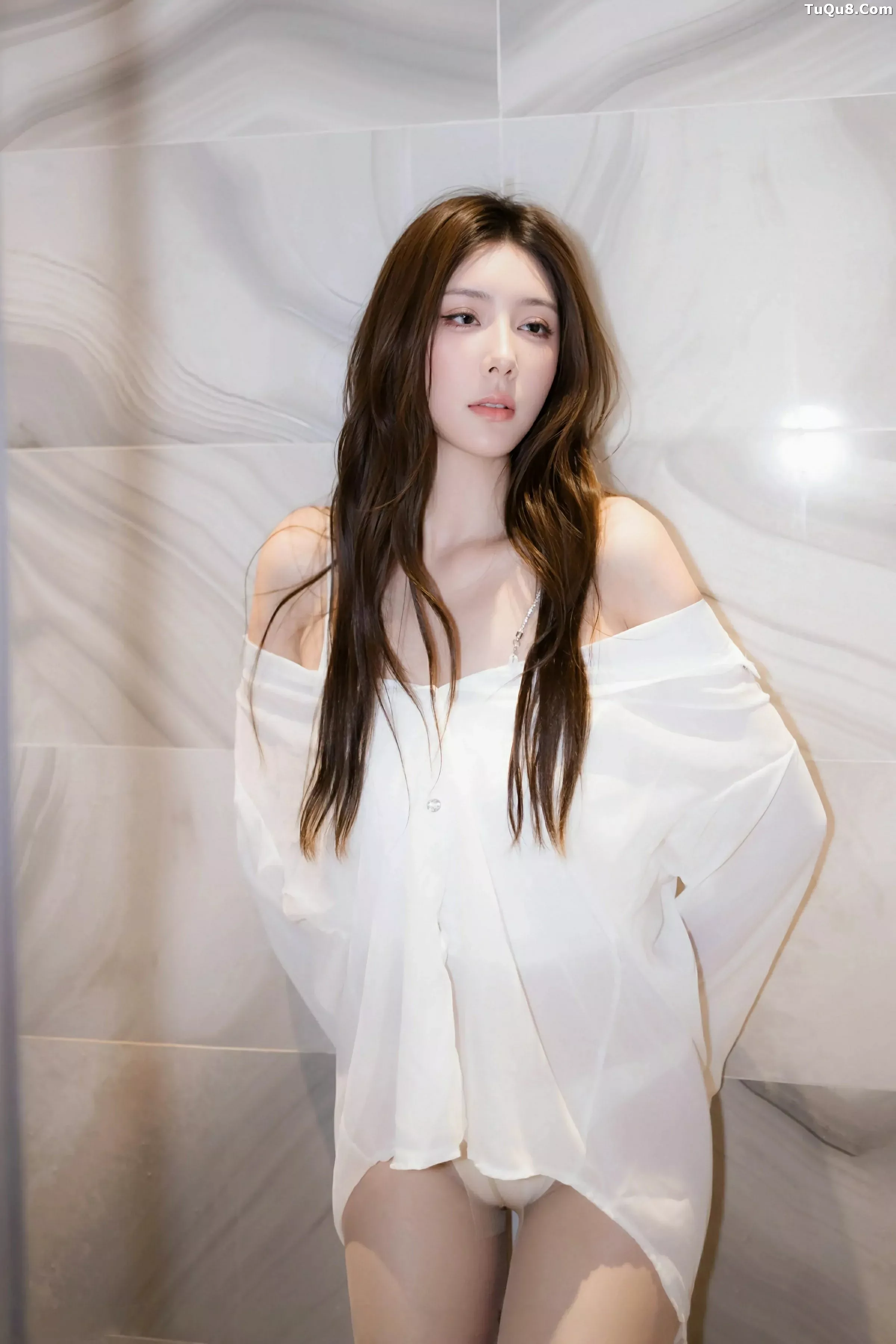 秀人集.com_[XiuRen秀人网]No.10502_模特悦兮浴室场景性感白T衬衫配超薄肉丝湿身秀惹火身材诱惑写真68P