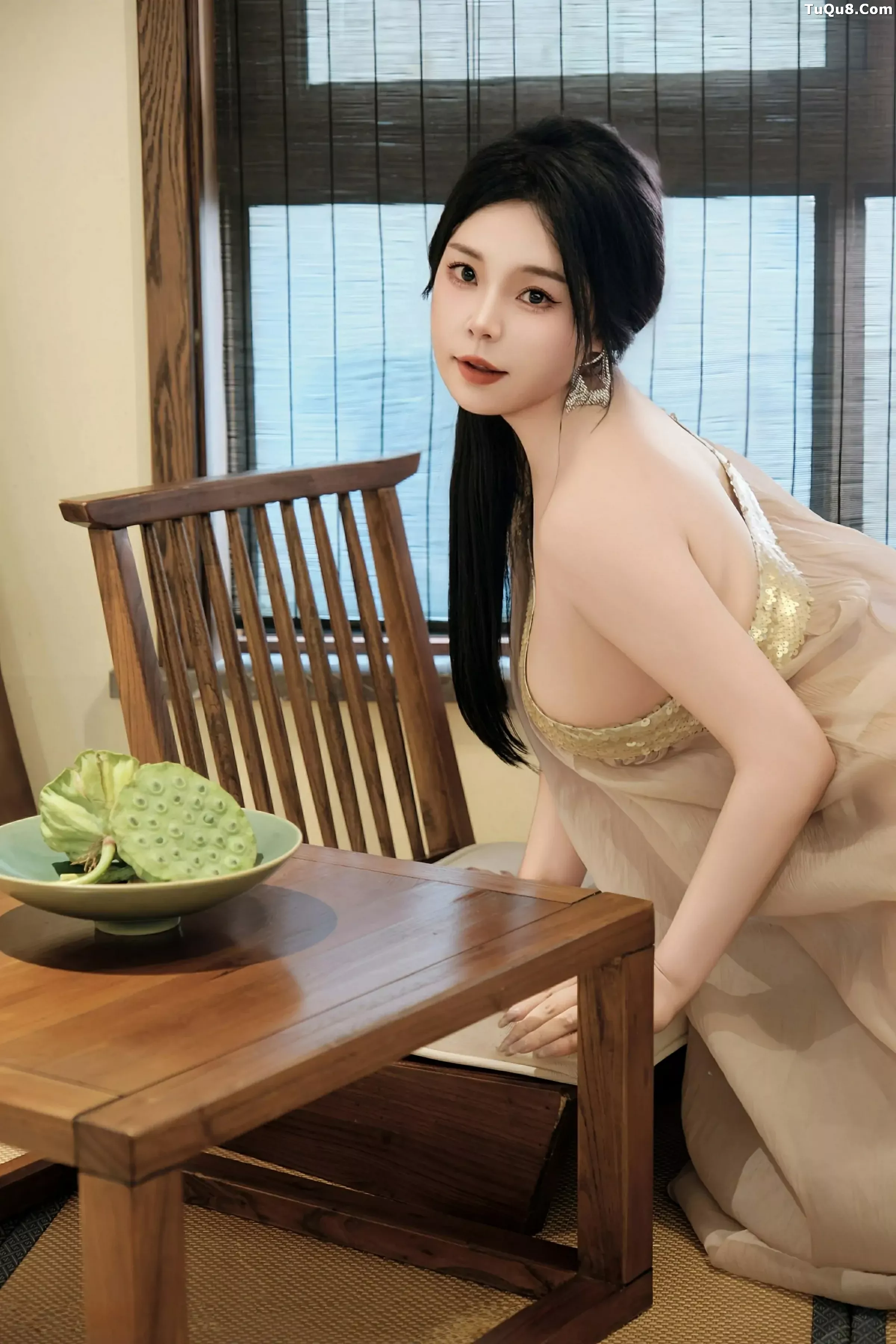 秀人集.com_[XiuRen秀人网]No.10500_模特麦田私房性感透视薄纱连衣长裙半脱秀丰乳肥臀惹火诱惑写真50P