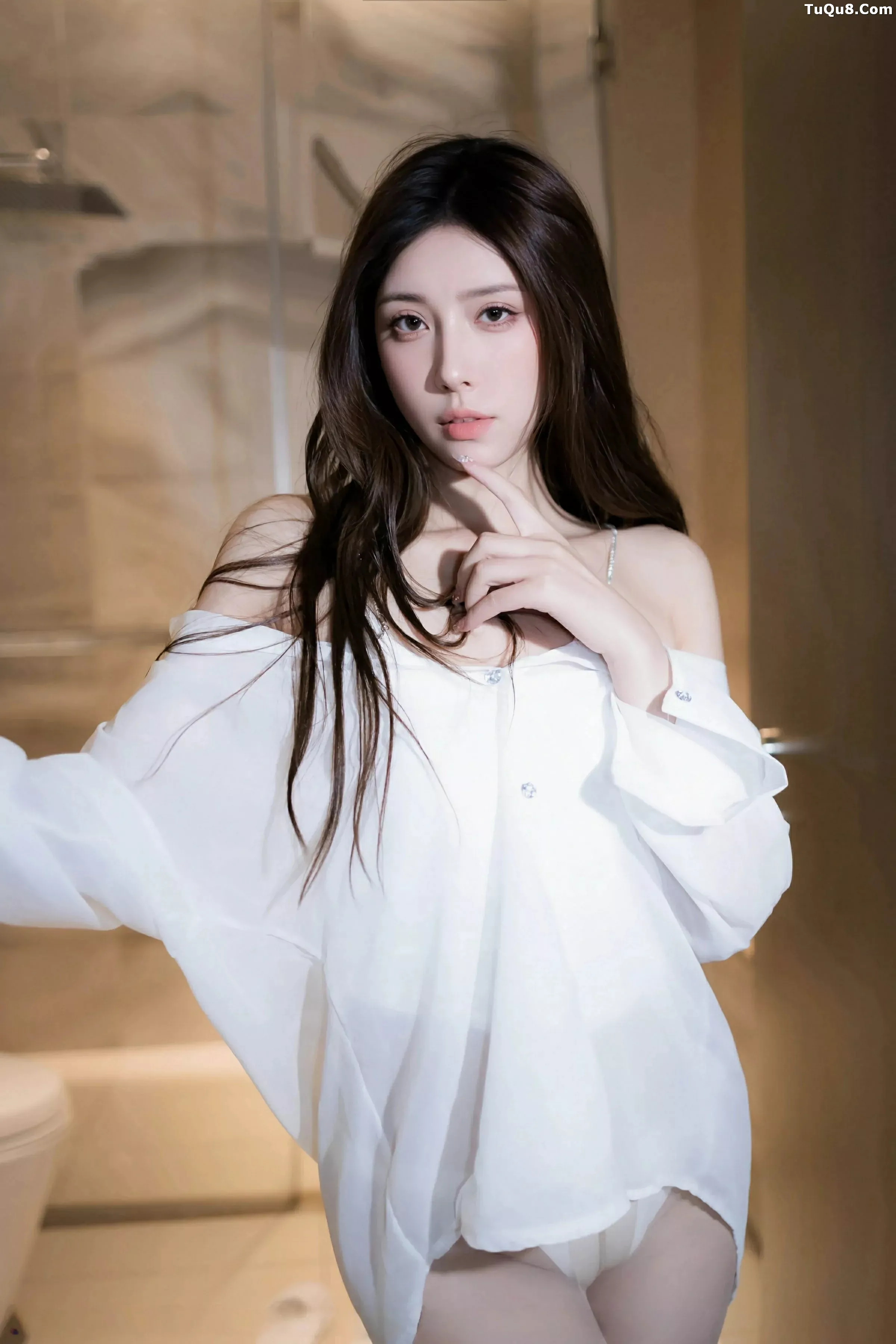 秀人集.com_[XiuRen秀人网]No.10502_模特悦兮浴室场景性感白T衬衫配超薄肉丝湿身秀惹火身材诱惑写真68P