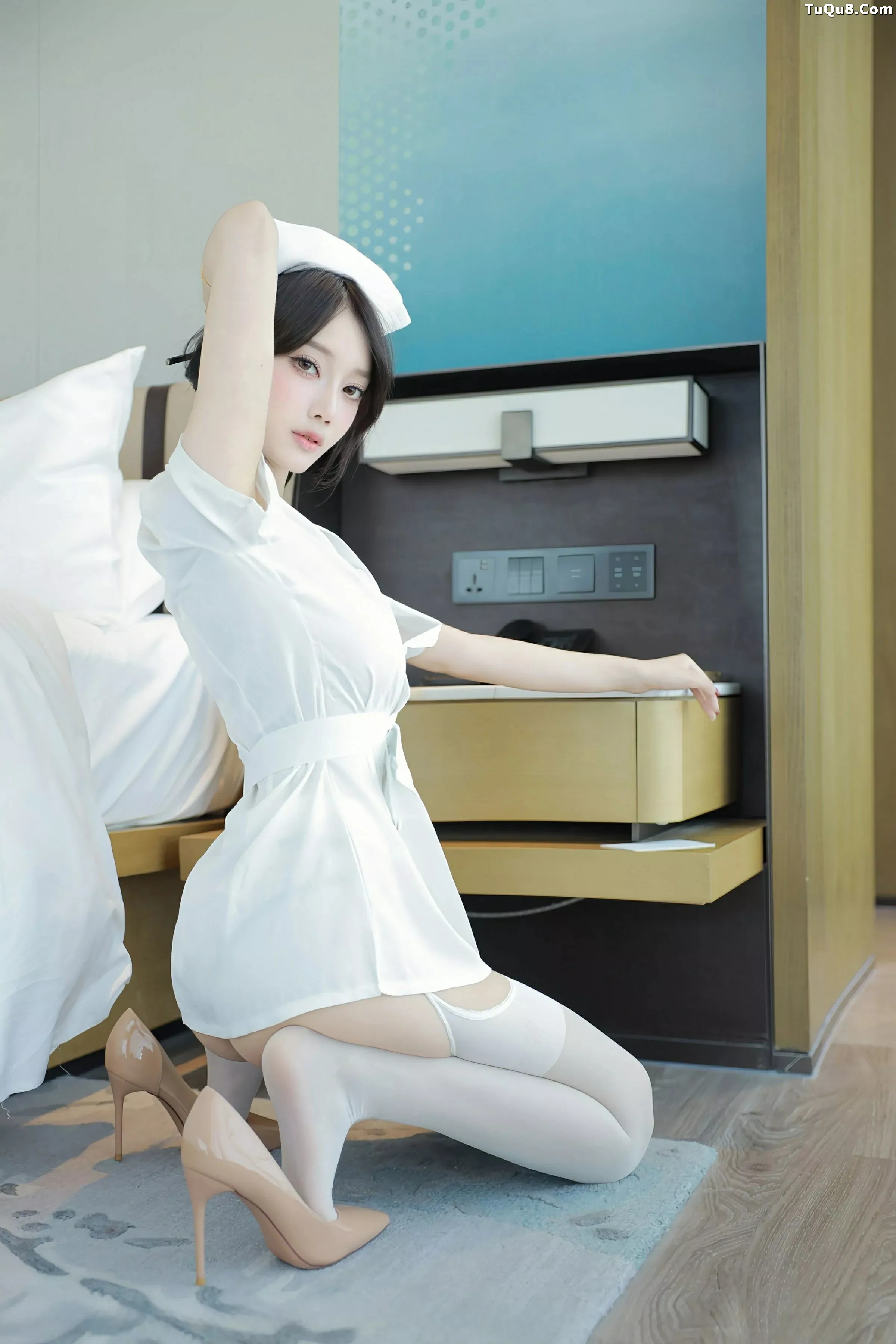 秀人集.com_[XiuRen秀人网]No.10507_模特玥儿玥er性感白色护士制服配白丝吊袜秀曼妙身姿诱惑写真72P