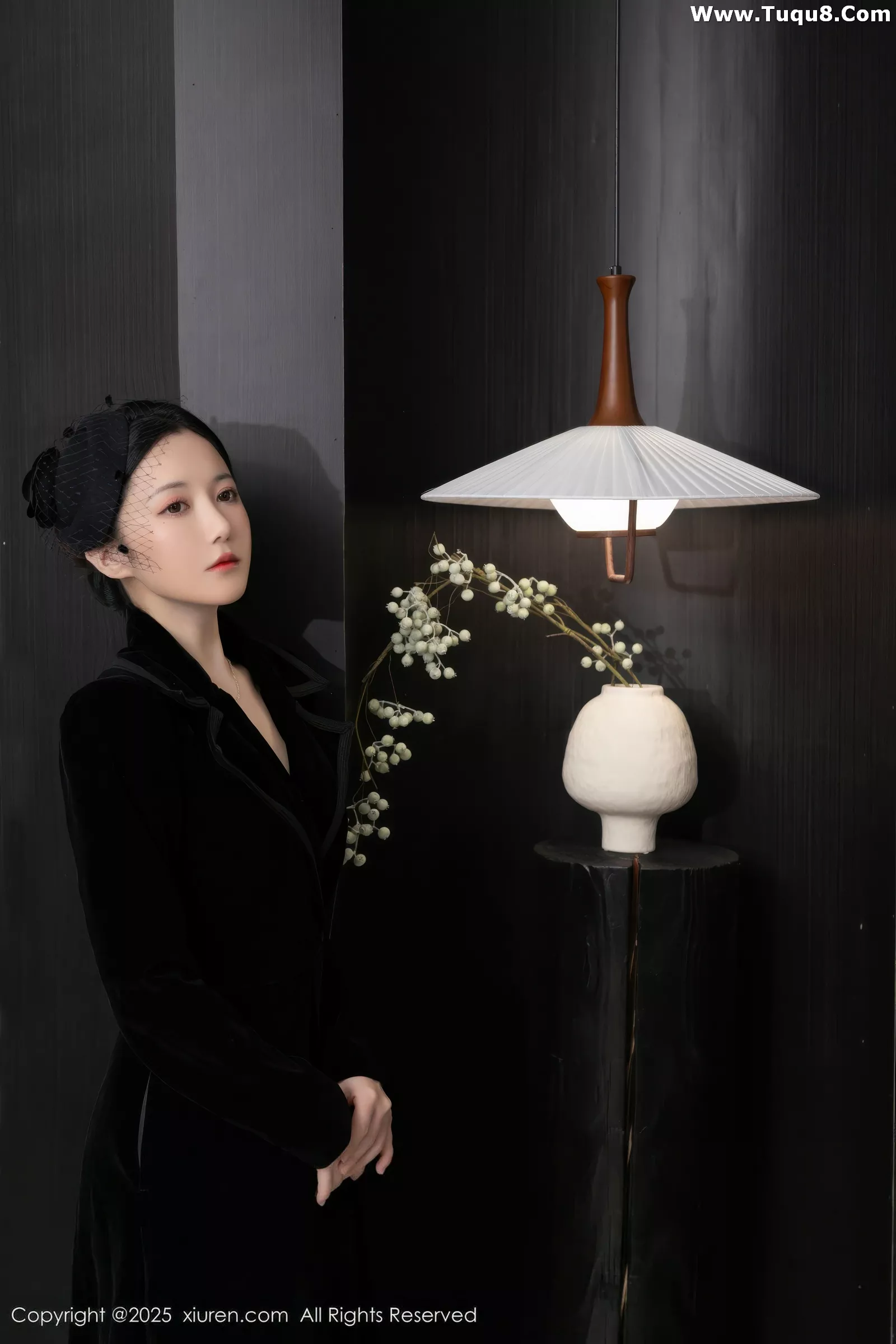 秀人集.com_[XiuRen秀人网]No.10564_模特鱼子酱Fish性感黑色情趣内衣配黑丝吊袜秀曼妙身姿诱惑写真80P