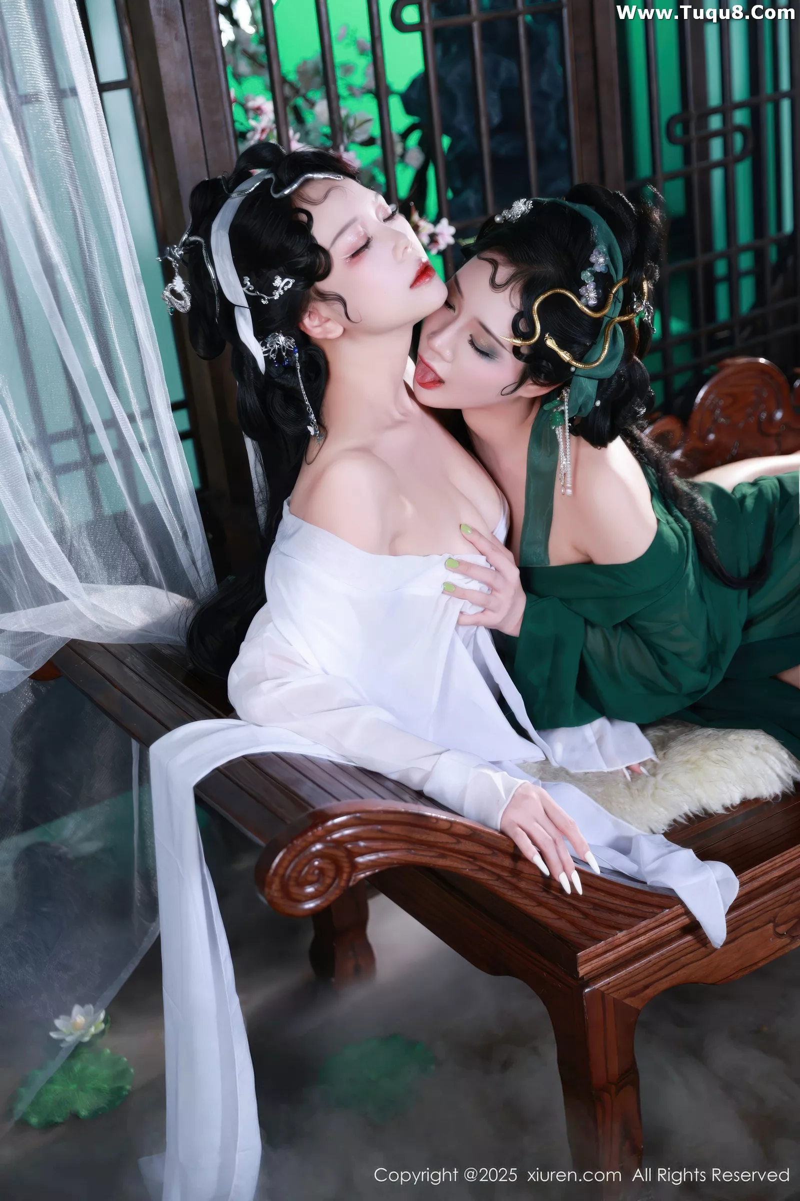 秀人集.com_[XiuRen秀人网]No.10561_模特南乔古风场景青蛇装扮性感低胸服饰秀完美身材诱惑写真88P