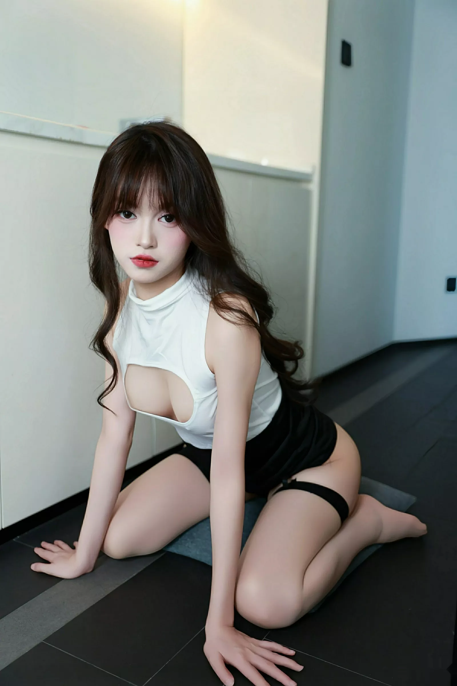 秀人集.com_[XiuRen秀人网]No.10590_模特糯咪性感黑色情趣服饰配超薄肉丝秀完美身材迷人诱惑写真80P