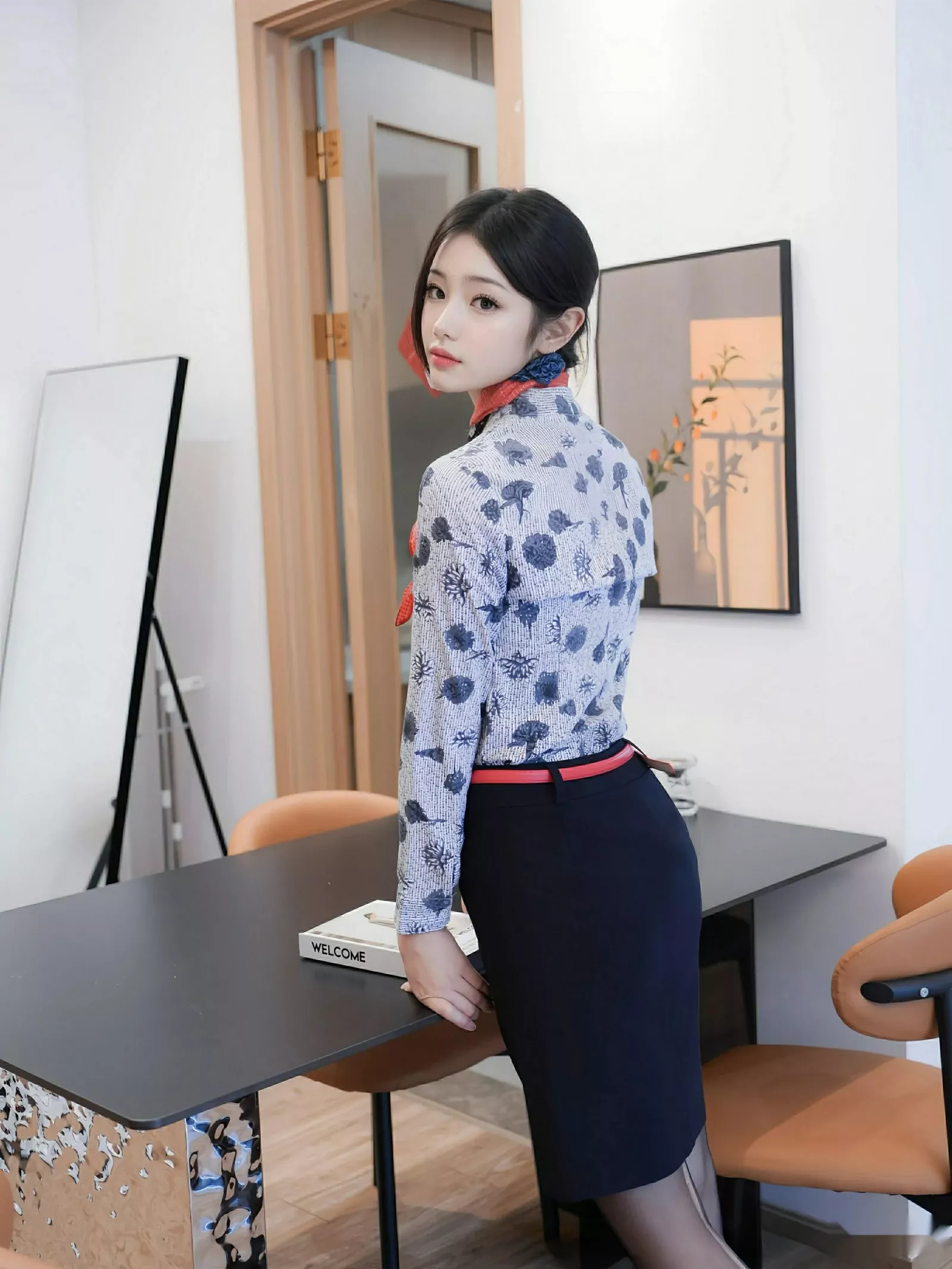 秀人集.com_[XiuRen秀人网]No.10579_模特琉璃ww性感空姐制服配超薄无内黑丝秀凹凸身材撩人诱惑写真79P