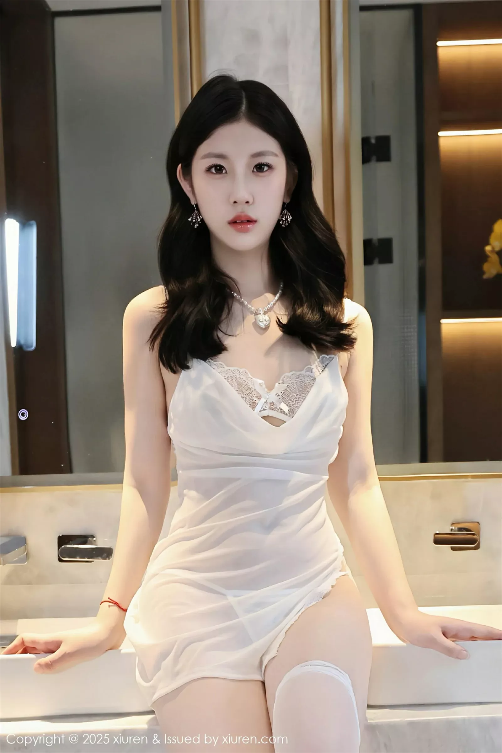 秀人集.com_[XiuRen秀人网]No.10609_模特小芭乐性感白色吊带睡裙配白色丝袜秀曼妙身材诱惑写真79P