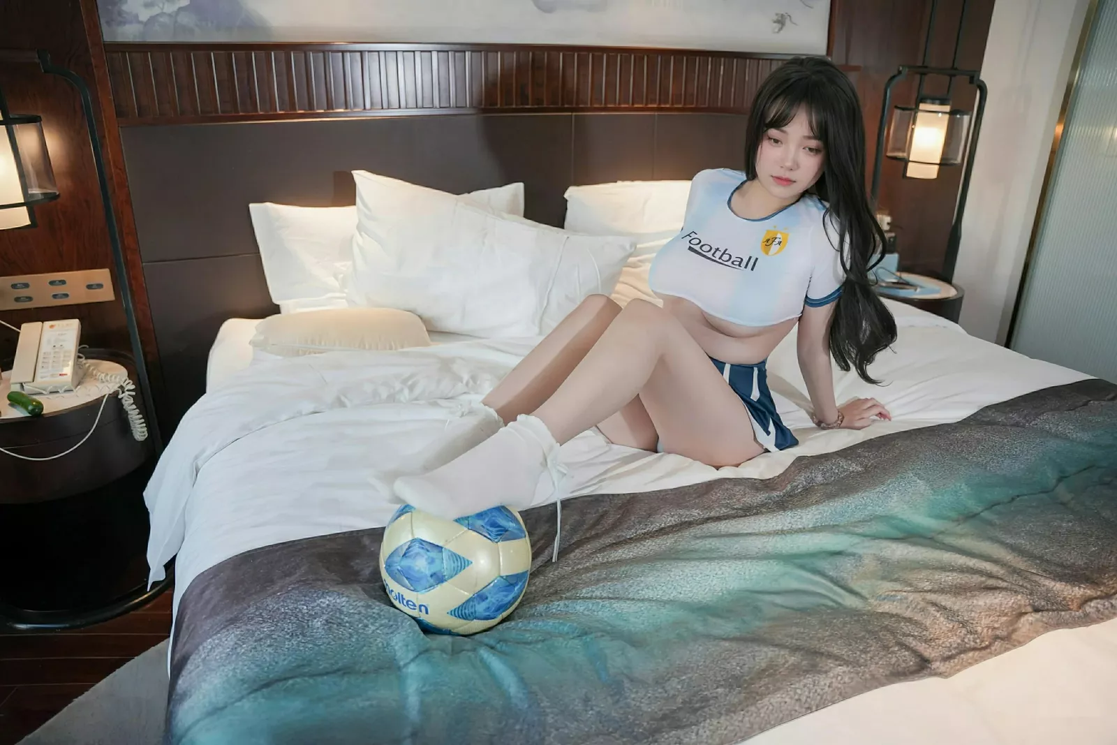 秀人集.com_[XiuRen秀人网]No.10606_模特软情性感半截足球队服配白色腿袜秀曼妙身姿撩人诱惑写真82P