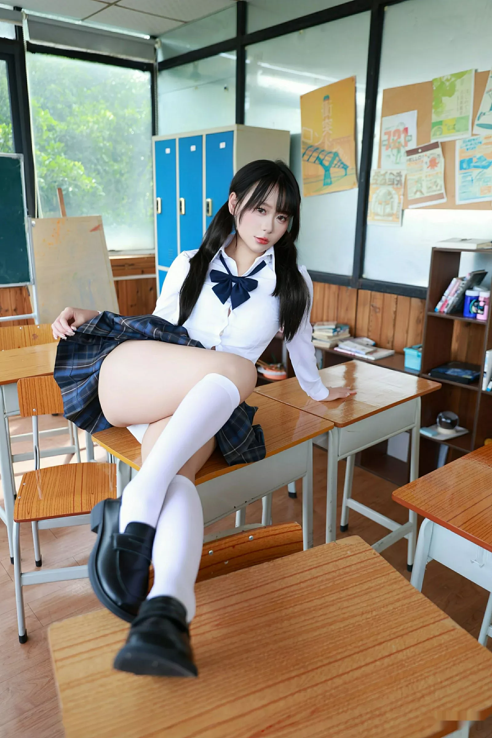 秀人集.com_[XiuRen秀人网]No.10602_新人模特水泽性感JK制服露肉色蕾丝内衣秀丰满身材迷人诱惑写真85P