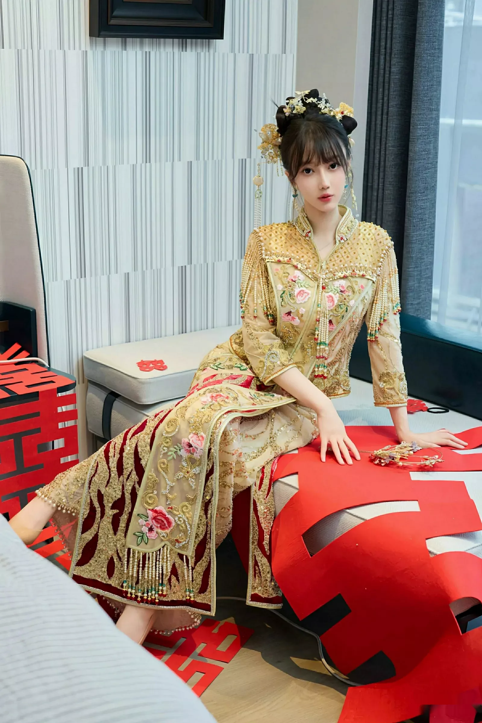 秀人集.com_[XiuRen秀人网]No.10567_模特玥儿玥er性感红色蕾丝内衣配超薄肉丝秀完美身材诱惑写真72P