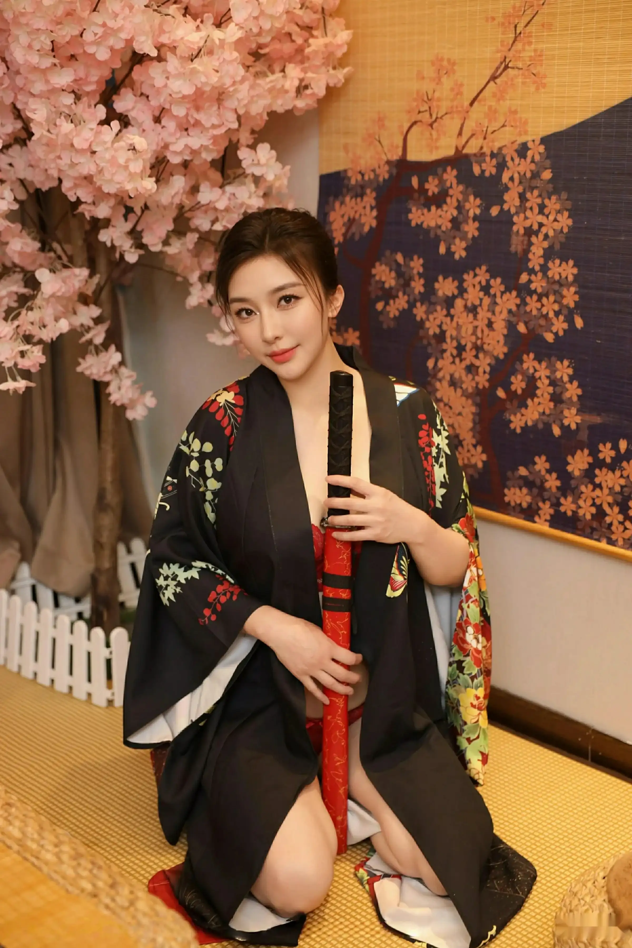 秀人集.com_[XiuRen秀人网]No.10627_模特苏一诺性感日系黑色服饰露红色内衣秀曼妙身材迷人诱惑写真80P