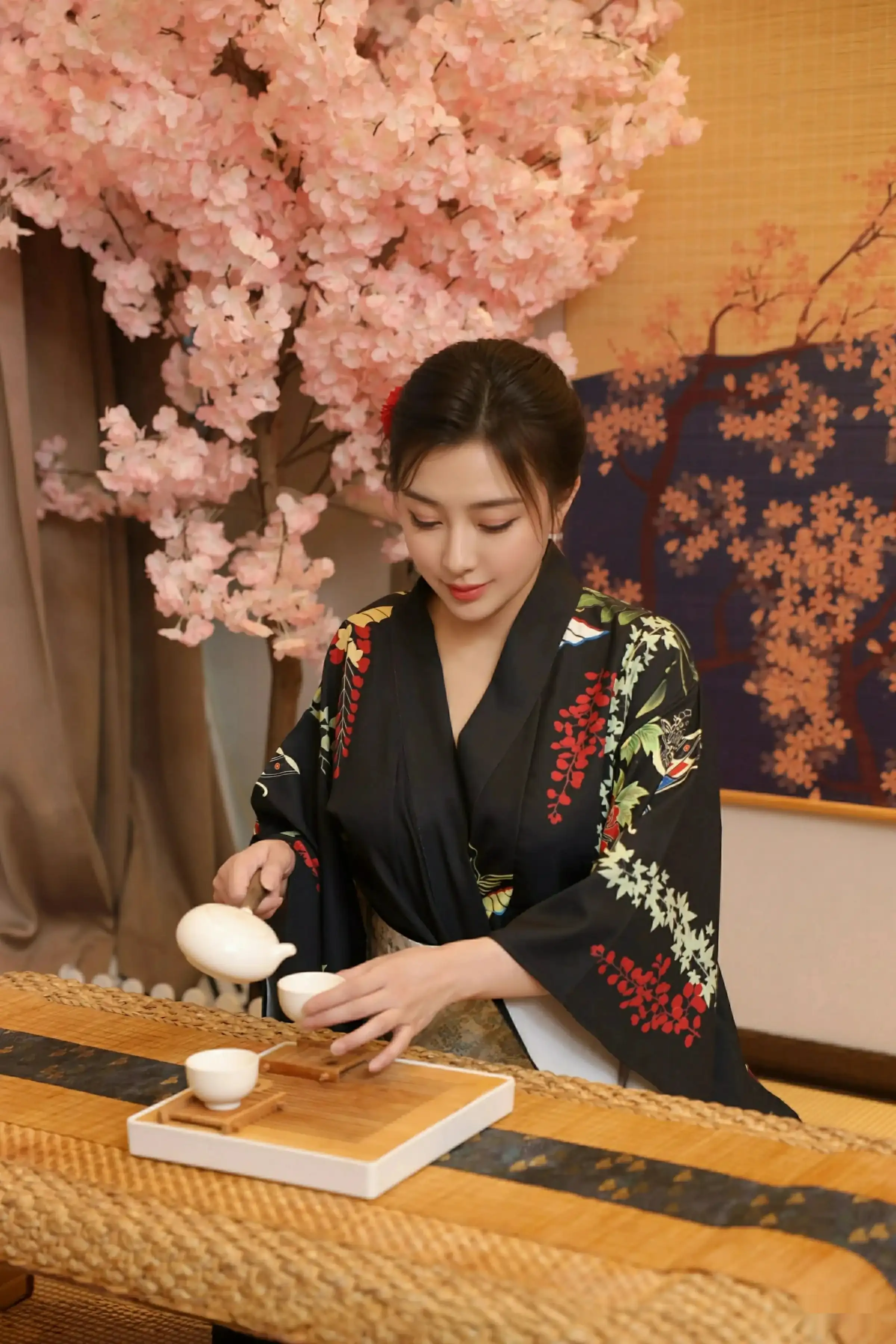 秀人集.com_[XiuRen秀人网]No.10627_模特苏一诺性感日系黑色服饰露红色内衣秀曼妙身材迷人诱惑写真80P