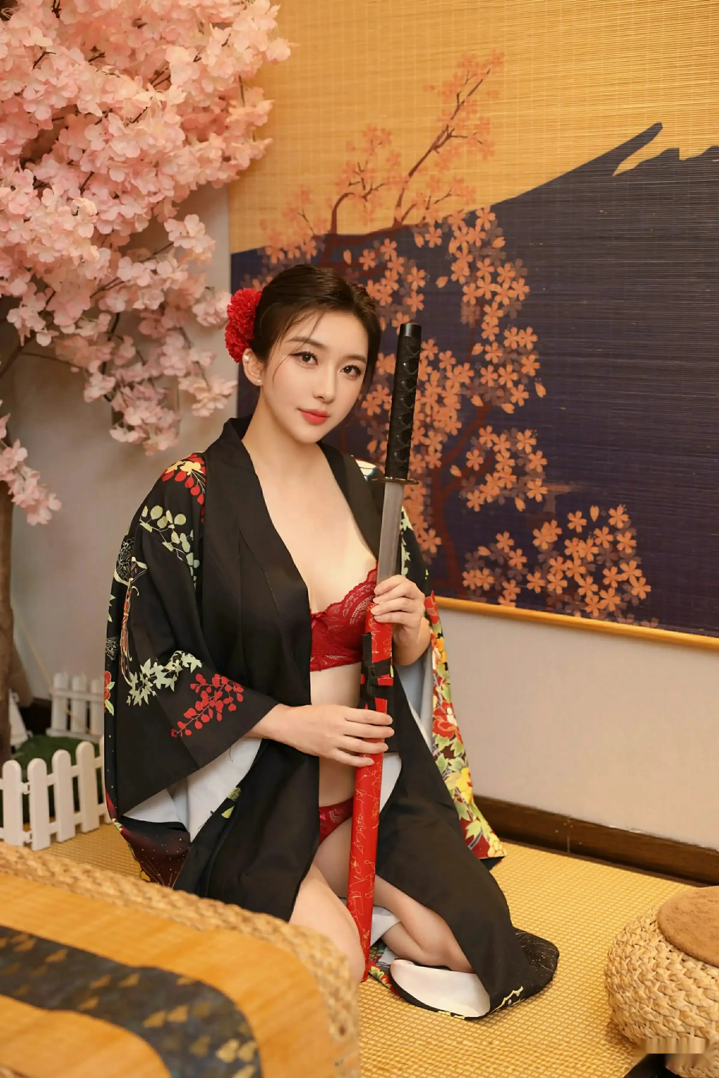 秀人集.com_[XiuRen秀人网]No.10627_模特苏一诺性感日系黑色服饰露红色内衣秀曼妙身材迷人诱惑写真80P