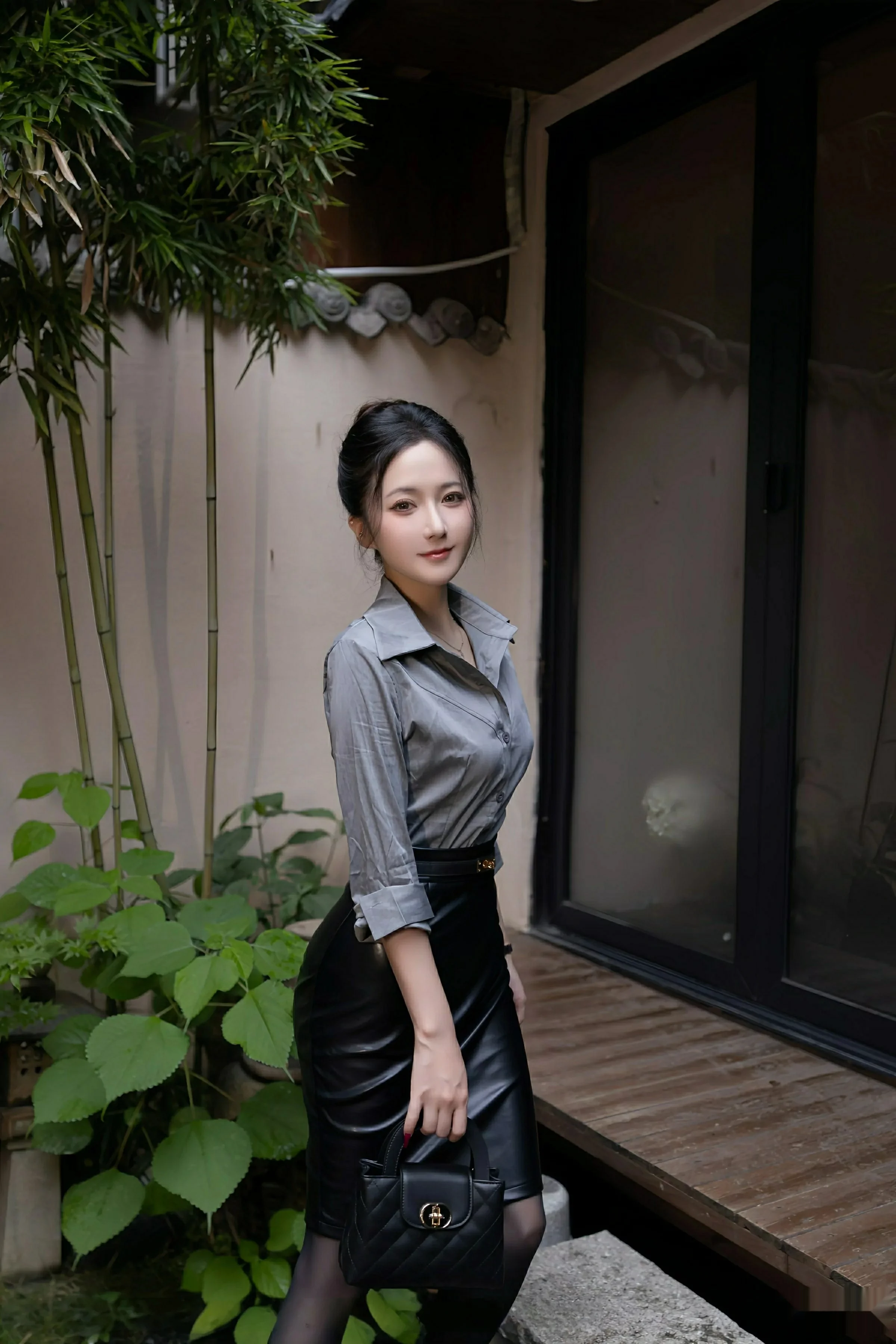 秀人集.com_[XiuRen秀人网]No.10635_模特鱼子酱Fish性感灰色衬衫露黑色内衣秀曼妙身姿完美诱惑写真79P