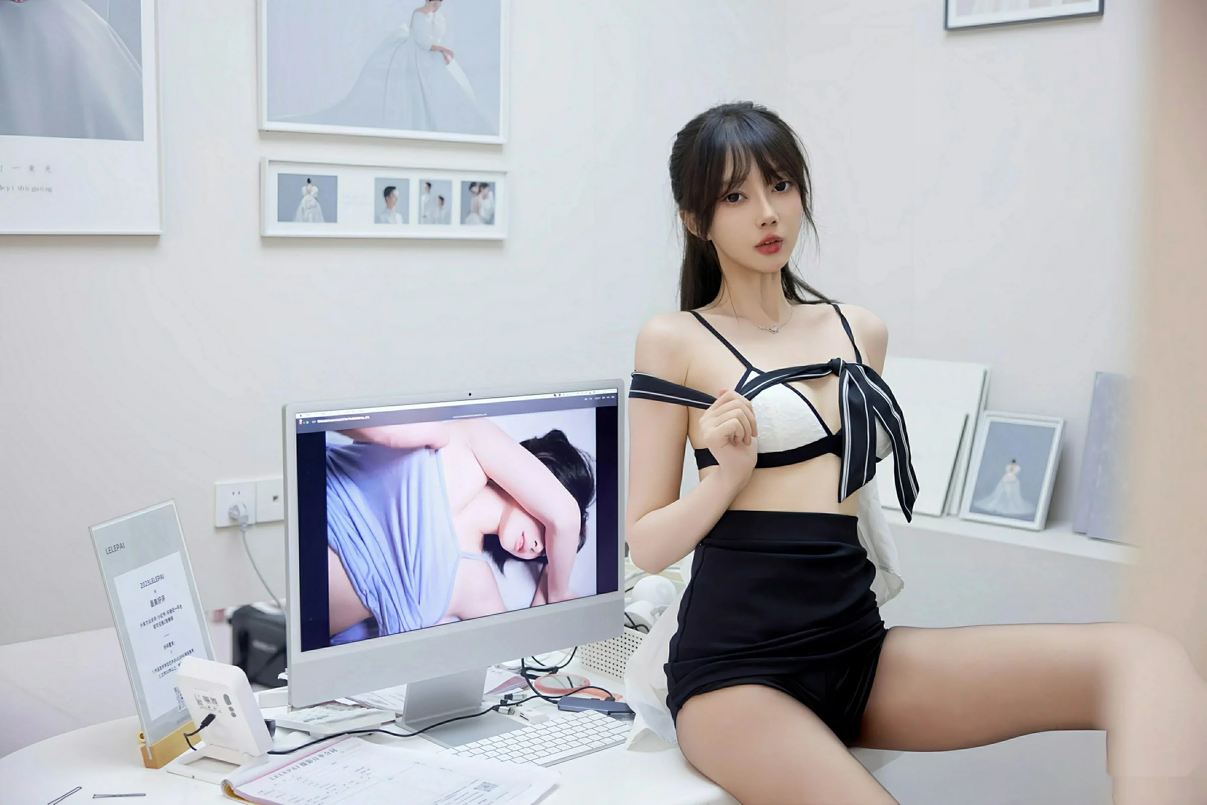 秀人集.com_[XiuRen秀人网]No.10636_模特玥儿玥er性感白色衬衫配黑色短裙露超薄黑丝秀美腿诱惑写真58P