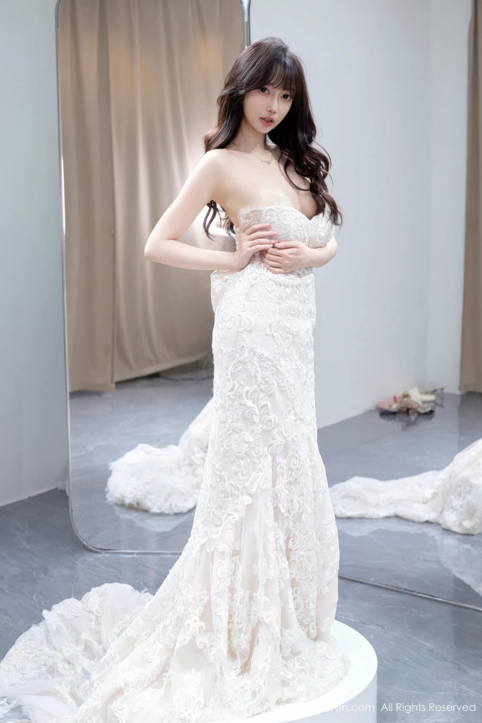 秀人集.com_[XiuRen秀人网]No.10663_模特玥儿玥er私房性感白色婚纱礼裙秀完美身材迷人诱惑写真58P