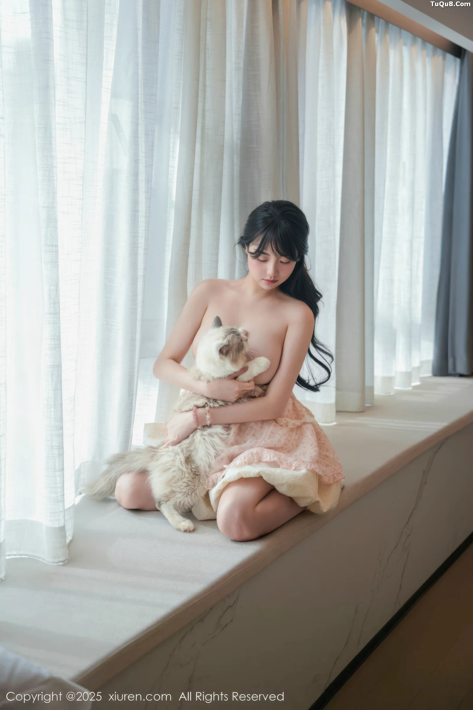 秀人集.com_[XiuRen秀人网]No.10734_模特软情性感浅色连衣短裙配白色腿袜秀翘臀模特撩人诱惑写真75P