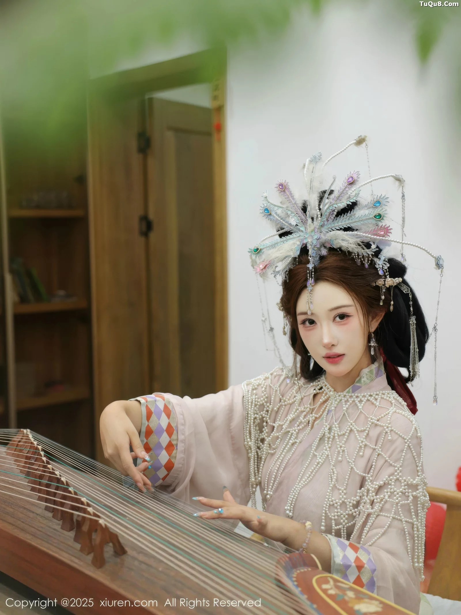 秀人集.com_[XiuRen秀人网]No.10736_模特金允希Yuki性感浅色古装薄纱服饰秀丰腴身材迷人诱惑写真80P