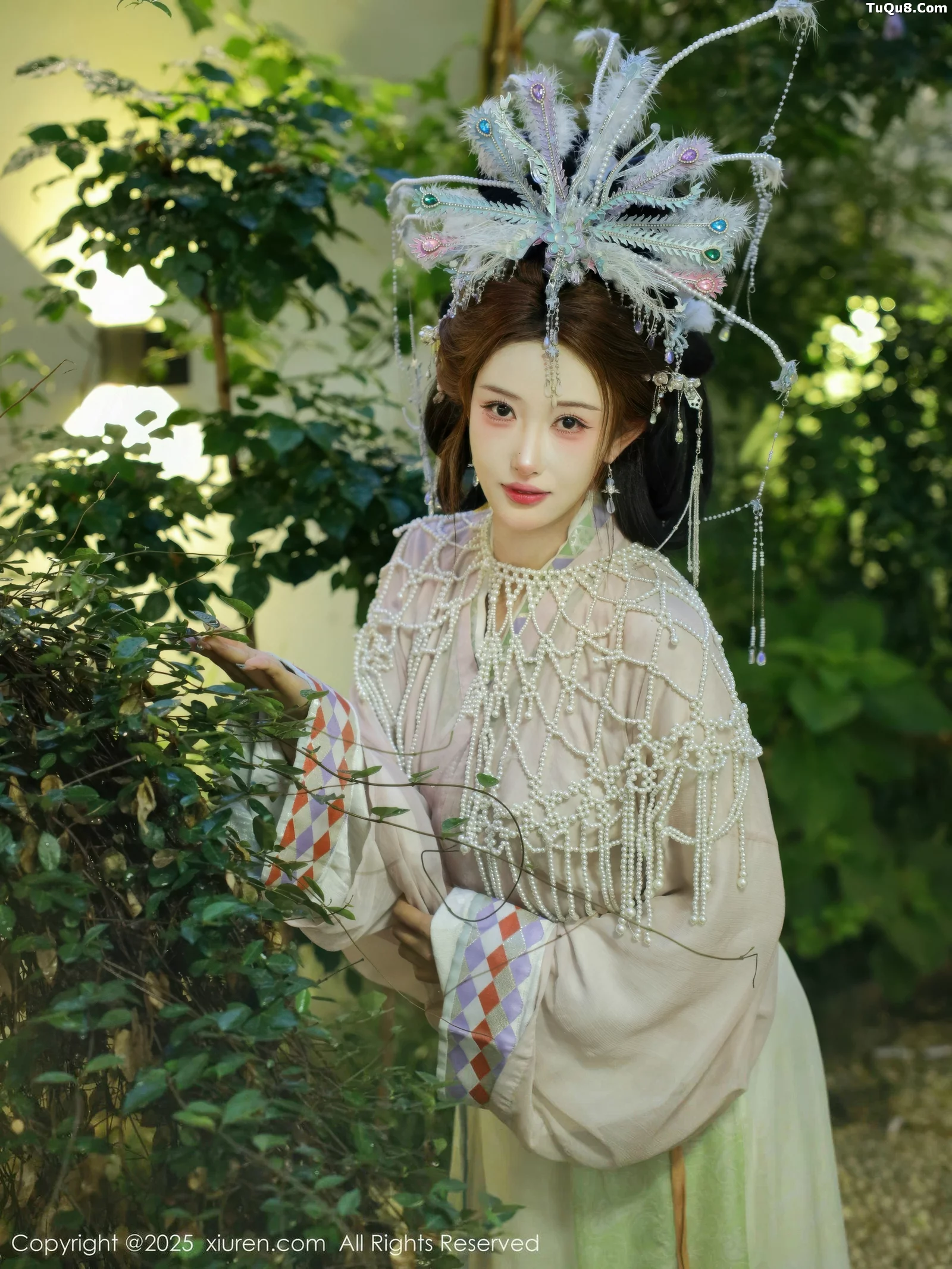 秀人集.com_[XiuRen秀人网]No.10736_模特金允希Yuki性感浅色古装薄纱服饰秀丰腴身材迷人诱惑写真80P