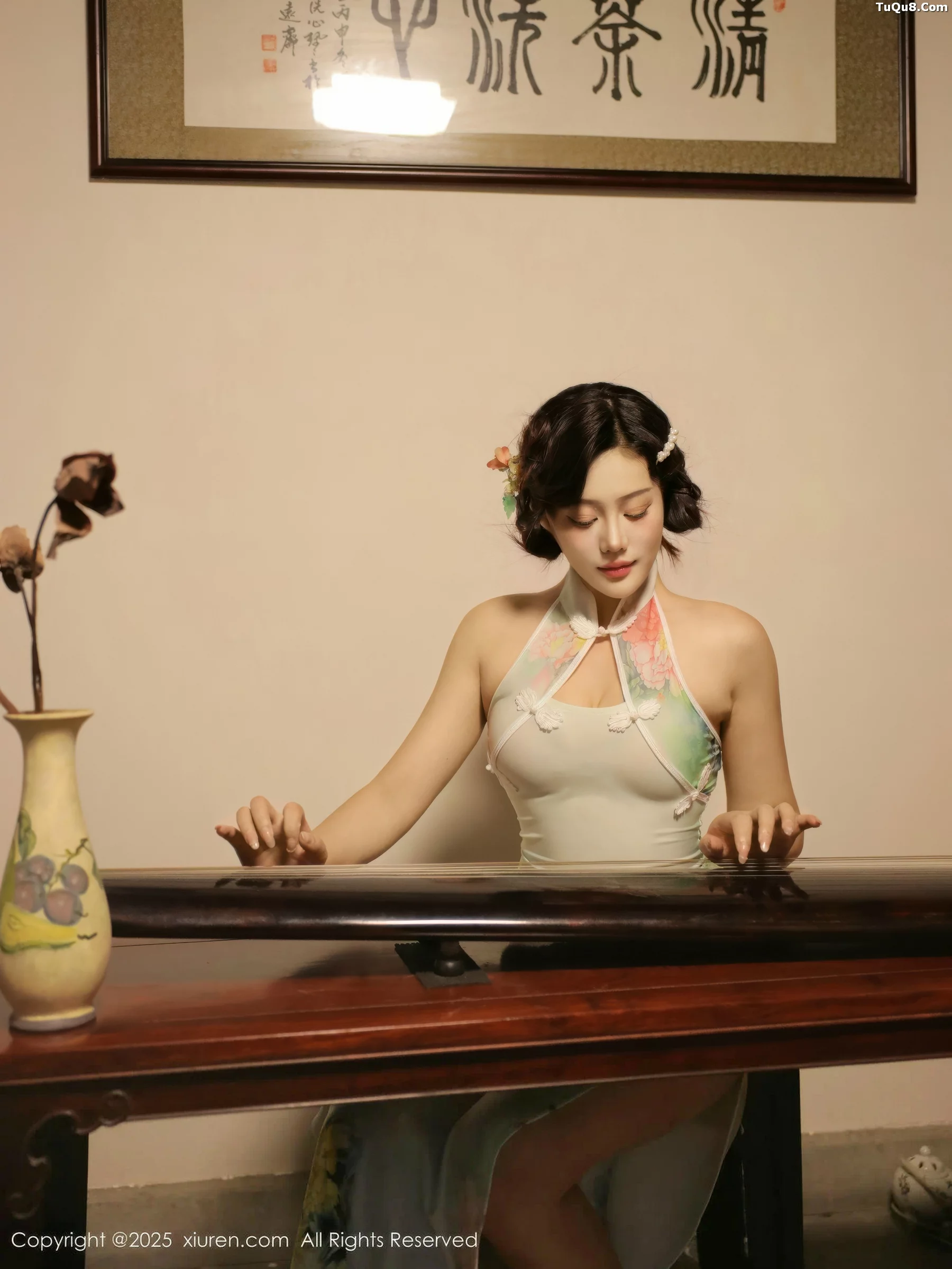 秀人集.com_[XiuRen秀人网]No.10749_新人模特莉莉安娜o性感绿色旗袍配超薄肉丝秀丰满身材诱惑写真73P