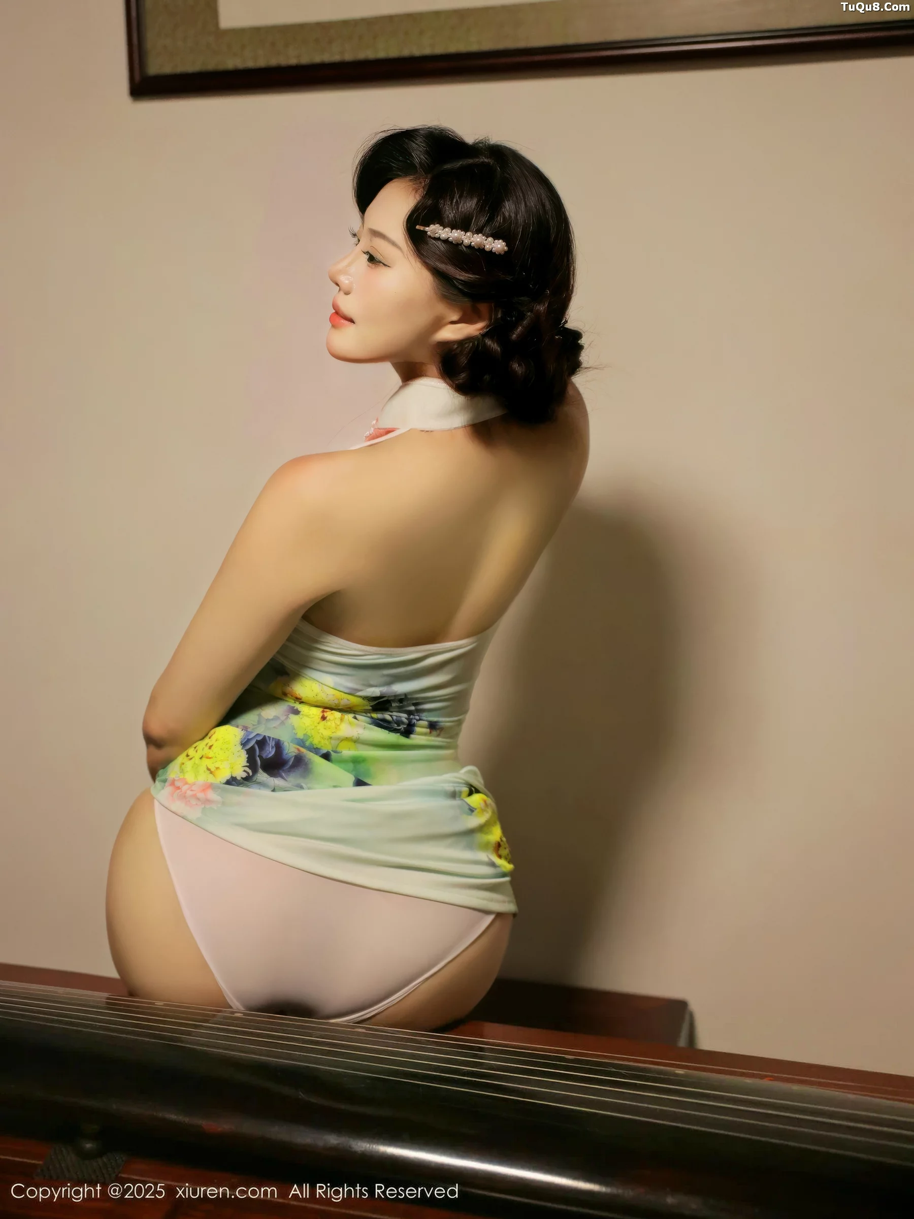 秀人集.com_[XiuRen秀人网]No.10749_新人模特莉莉安娜o性感绿色旗袍配超薄肉丝秀丰满身材诱惑写真73P