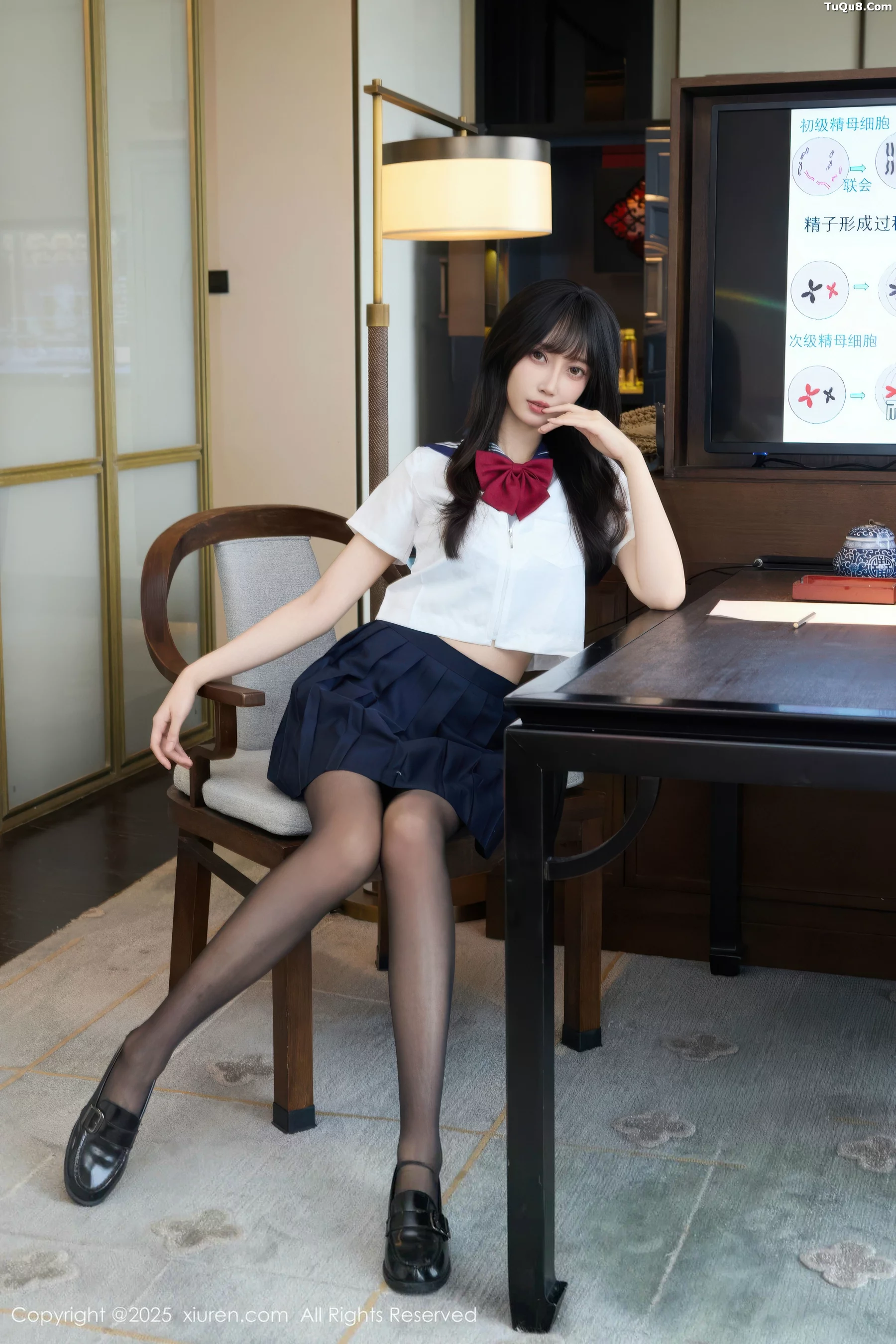 秀人集.com_[XiuRen秀人网]No.10766_模特玥儿玥er私房性感JK制服配超薄黑丝秀曼妙身姿迷人诱惑写真68P